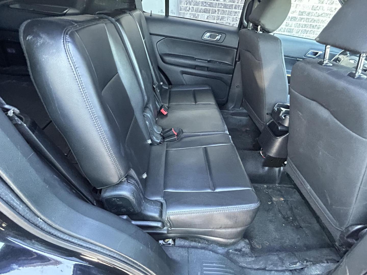 2018 Black Ford Explorer Police 4WD (1FM5K8AR3JG) with an 3.7L V6 DOHC 24V engine, 6A transmission, located at 1687 Business 35 S, New Braunfels, TX, 78130, (830) 625-7159, 29.655487, -98.051491 - Photo#4