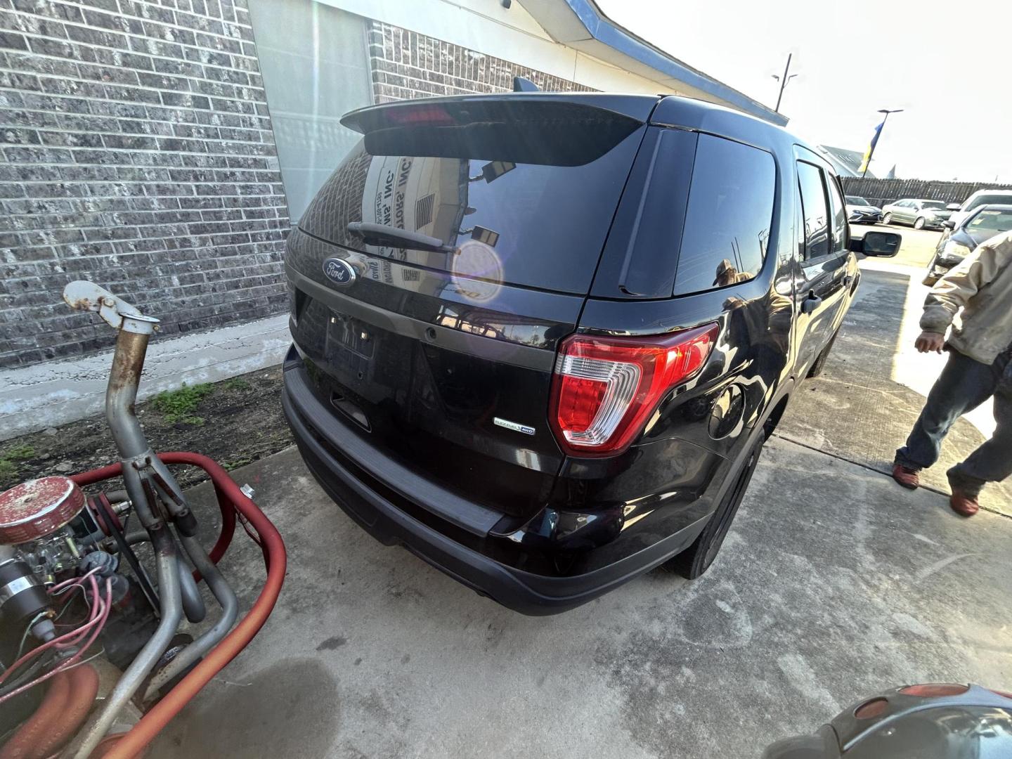 2018 Black Ford Explorer Police 4WD (1FM5K8AR3JG) with an 3.7L V6 DOHC 24V engine, 6A transmission, located at 1687 Business 35 S, New Braunfels, TX, 78130, (830) 625-7159, 29.655487, -98.051491 - Photo#6