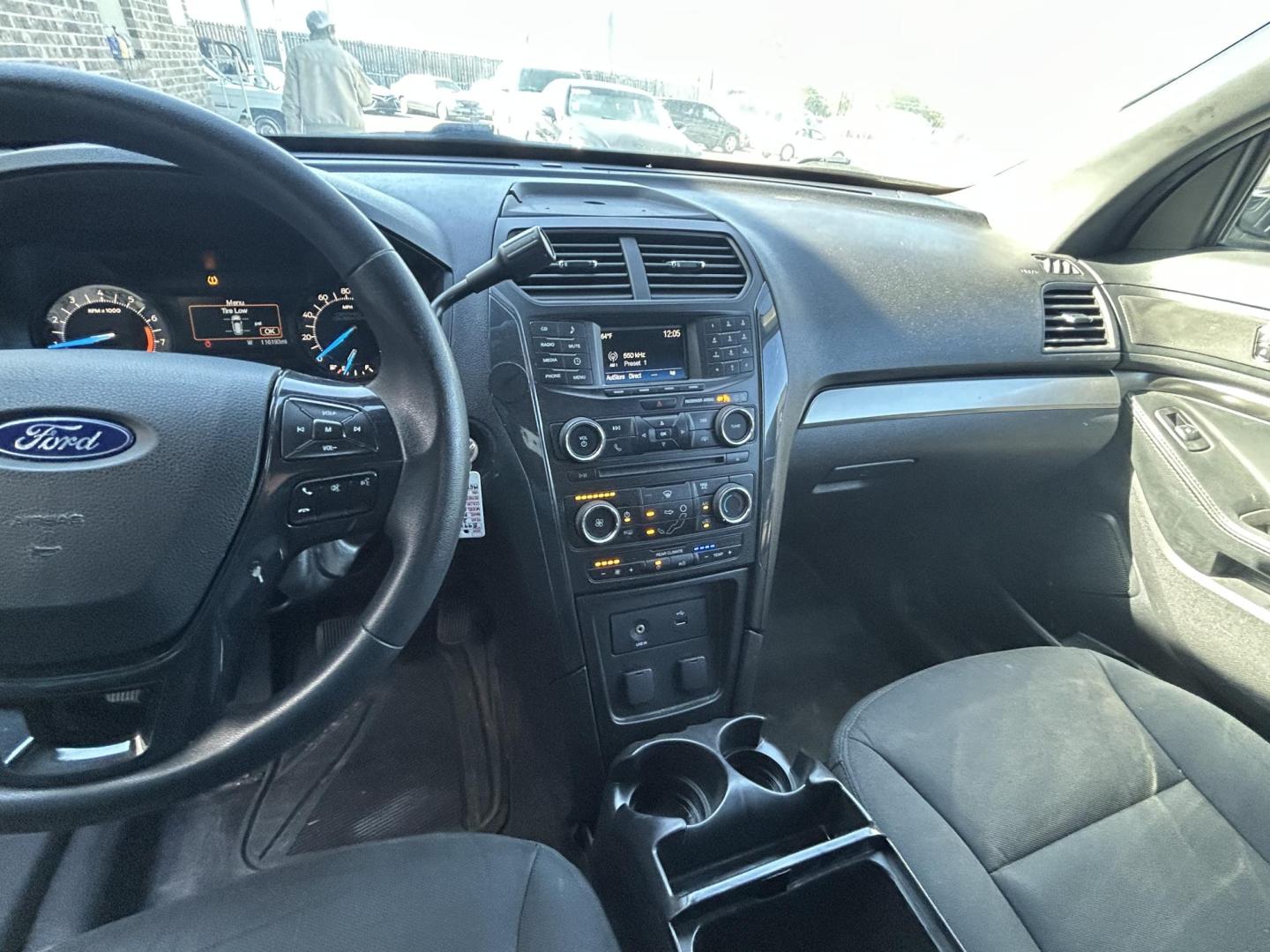 2018 Black Ford Explorer Police 4WD (1FM5K8AR3JG) with an 3.7L V6 DOHC 24V engine, 6A transmission, located at 1687 Business 35 S, New Braunfels, TX, 78130, (830) 625-7159, 29.655487, -98.051491 - Photo#12