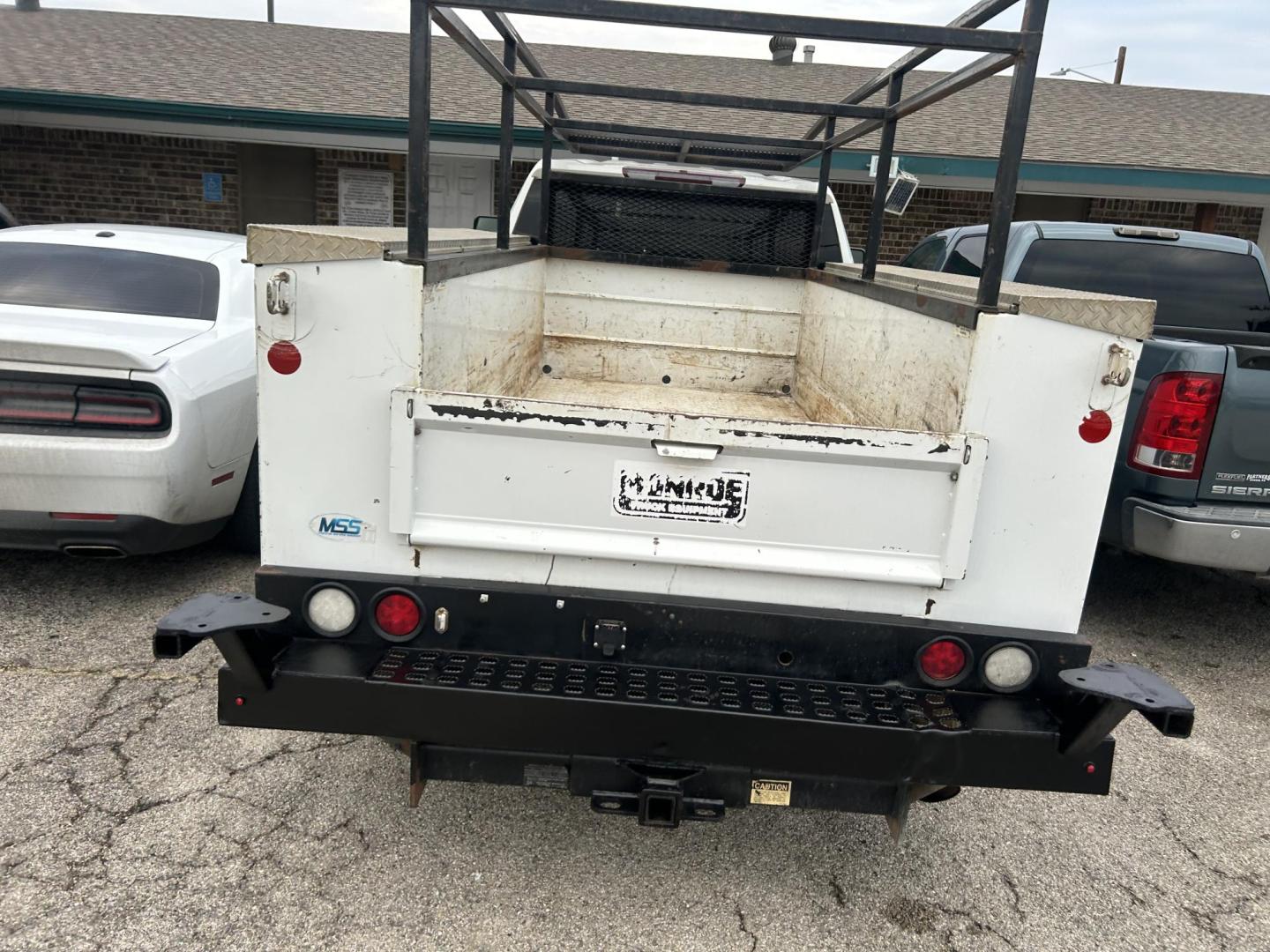 2021 White Chevrolet Silverado 2500HD Work Truck Crew Cab Short Box 2WD (1GB1WLE77MF) with an 6.6L V8 OHV 16V engine, 6A transmission, located at 1687 Business 35 S, New Braunfels, TX, 78130, (830) 625-7159, 29.655487, -98.051491 - Photo#7