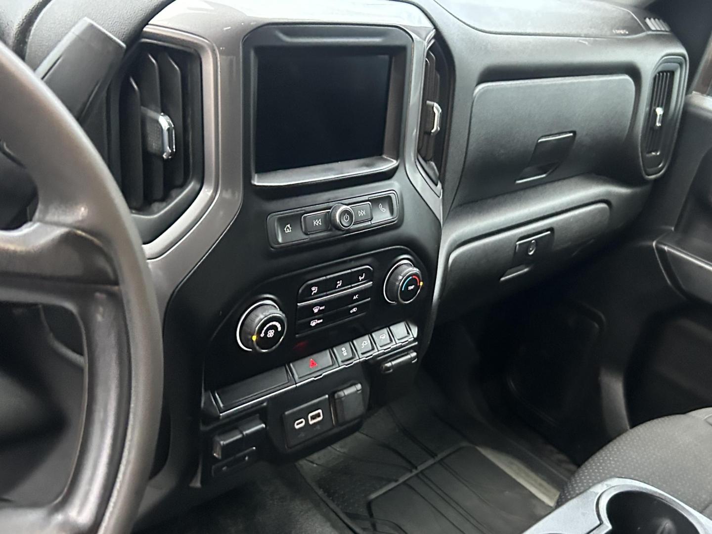 2021 White Chevrolet Silverado 2500HD Work Truck Crew Cab Short Box 2WD (1GB1WLE77MF) with an 6.6L V8 OHV 16V engine, 6A transmission, located at 1687 Business 35 S, New Braunfels, TX, 78130, (830) 625-7159, 29.655487, -98.051491 - Photo#13