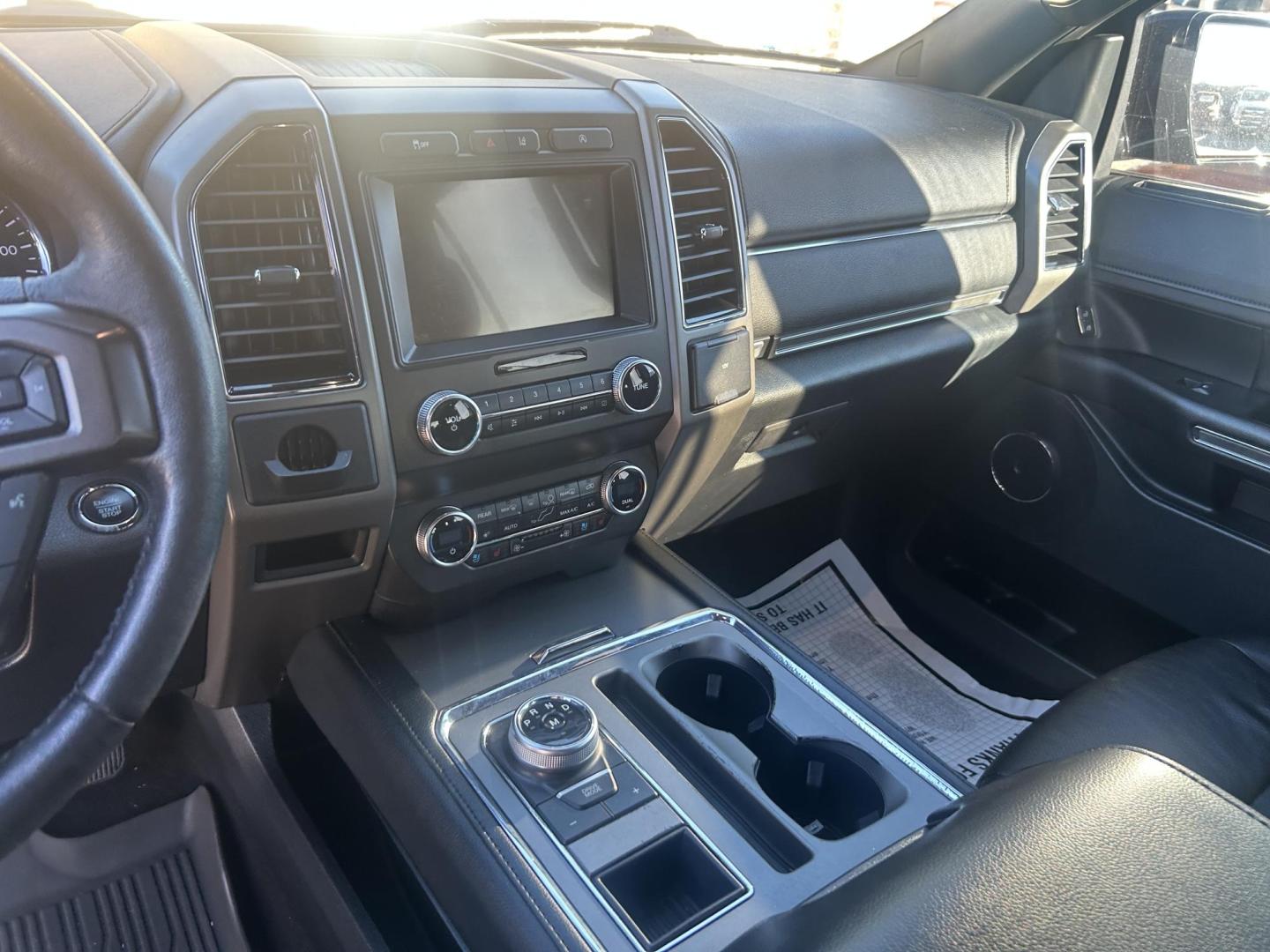 2020 Black Ford Expedition XLT (1FMJU1HT3LE) with an 3.5L V6 DOHC 24V FFV engine, 6A transmission, located at 1687 Business 35 S, New Braunfels, TX, 78130, (830) 625-7159, 29.655487, -98.051491 - Photo#10