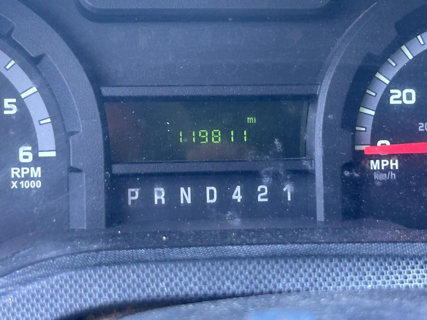 2017 White Ford Econoline E-350 Super Duty (1FDWE3FS0HD) with an 6.8L V10 SOHC 20V engine, located at 1687 Business 35 S, New Braunfels, TX, 78130, (830) 625-7159, 29.655487, -98.051491 - Photo#8