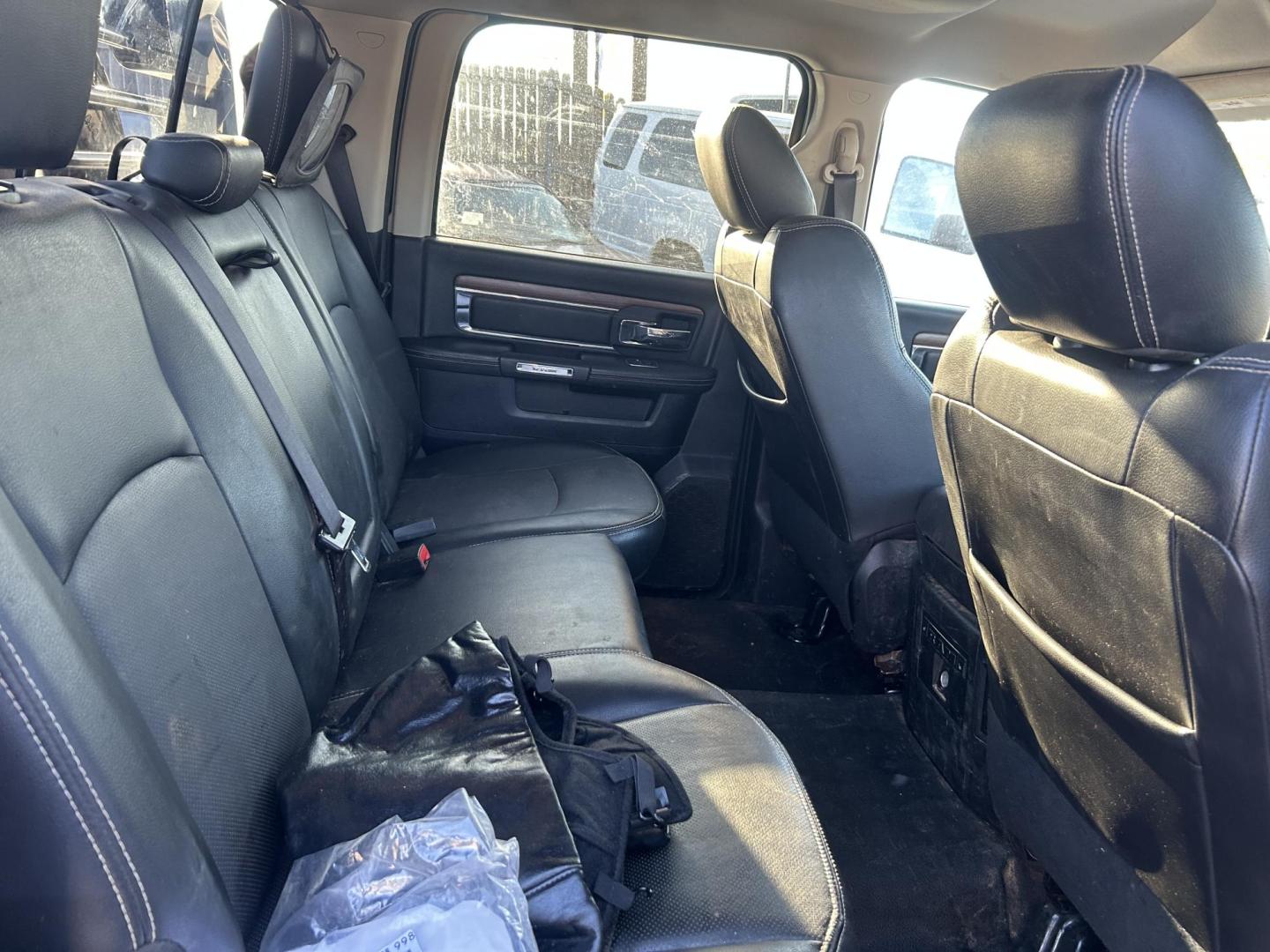 2016 Black RAM 3500 Crew Cab 4WD DRW (3C7WRTCLXGG) with an 6.7L L6 OHV 24V TURBO DIESEL engine, 6A transmission, located at 1687 Business 35 S, New Braunfels, TX, 78130, (830) 625-7159, 29.655487, -98.051491 - Photo#4