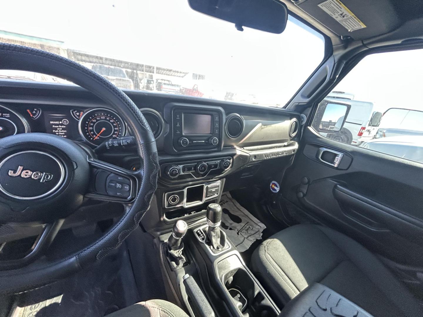 2018 Gray Jeep Wrangler JK Unlimited Sport (1C4HJXDG0JW) with an 3.6L V6 DOHC 24V FFV engine, 6A transmission, located at 1687 Business 35 S, New Braunfels, TX, 78130, (830) 625-7159, 29.655487, -98.051491 - Photo#12