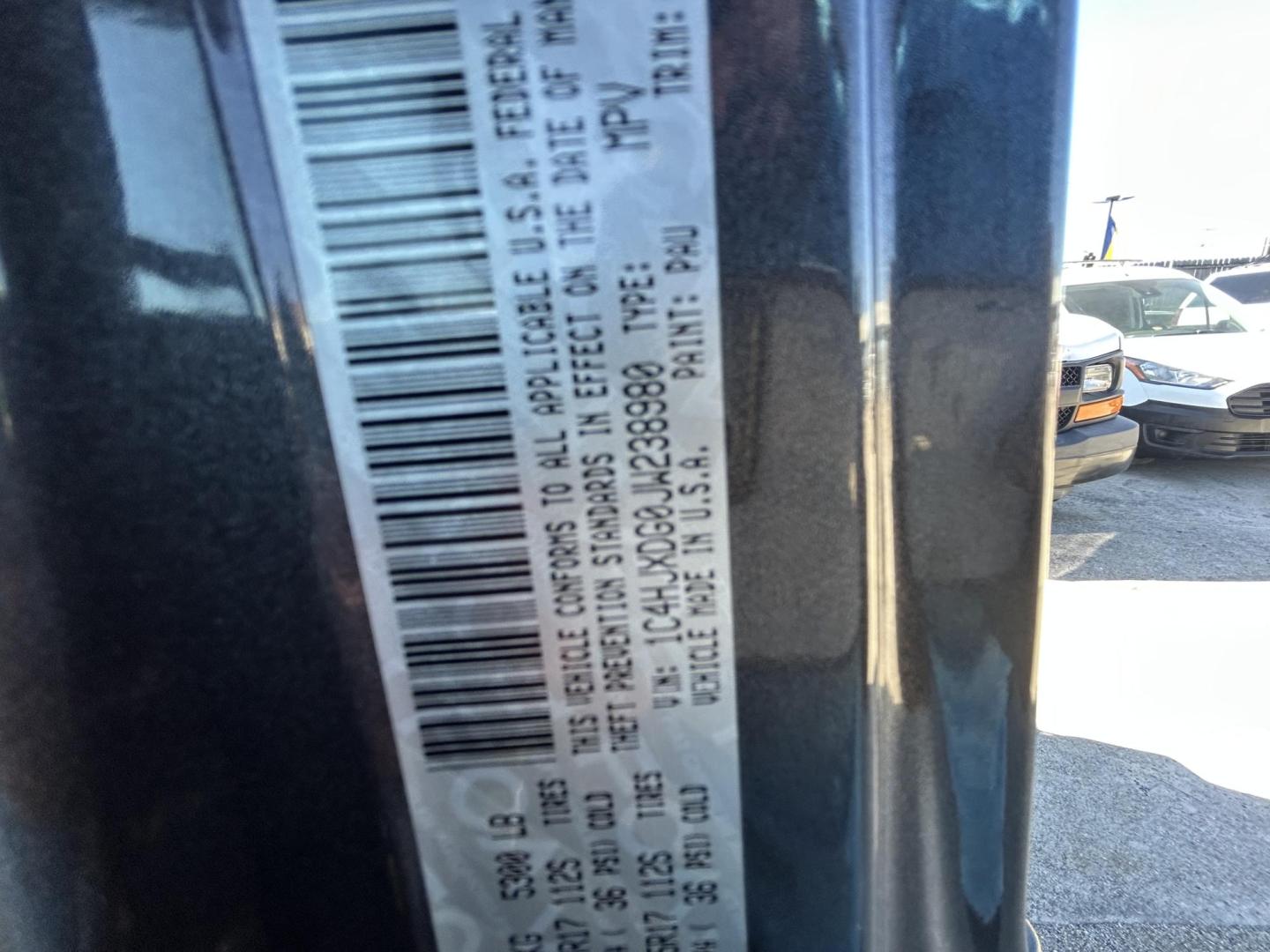 2018 Gray Jeep Wrangler JK Unlimited Sport (1C4HJXDG0JW) with an 3.6L V6 DOHC 24V FFV engine, 6A transmission, located at 1687 Business 35 S, New Braunfels, TX, 78130, (830) 625-7159, 29.655487, -98.051491 - Photo#13