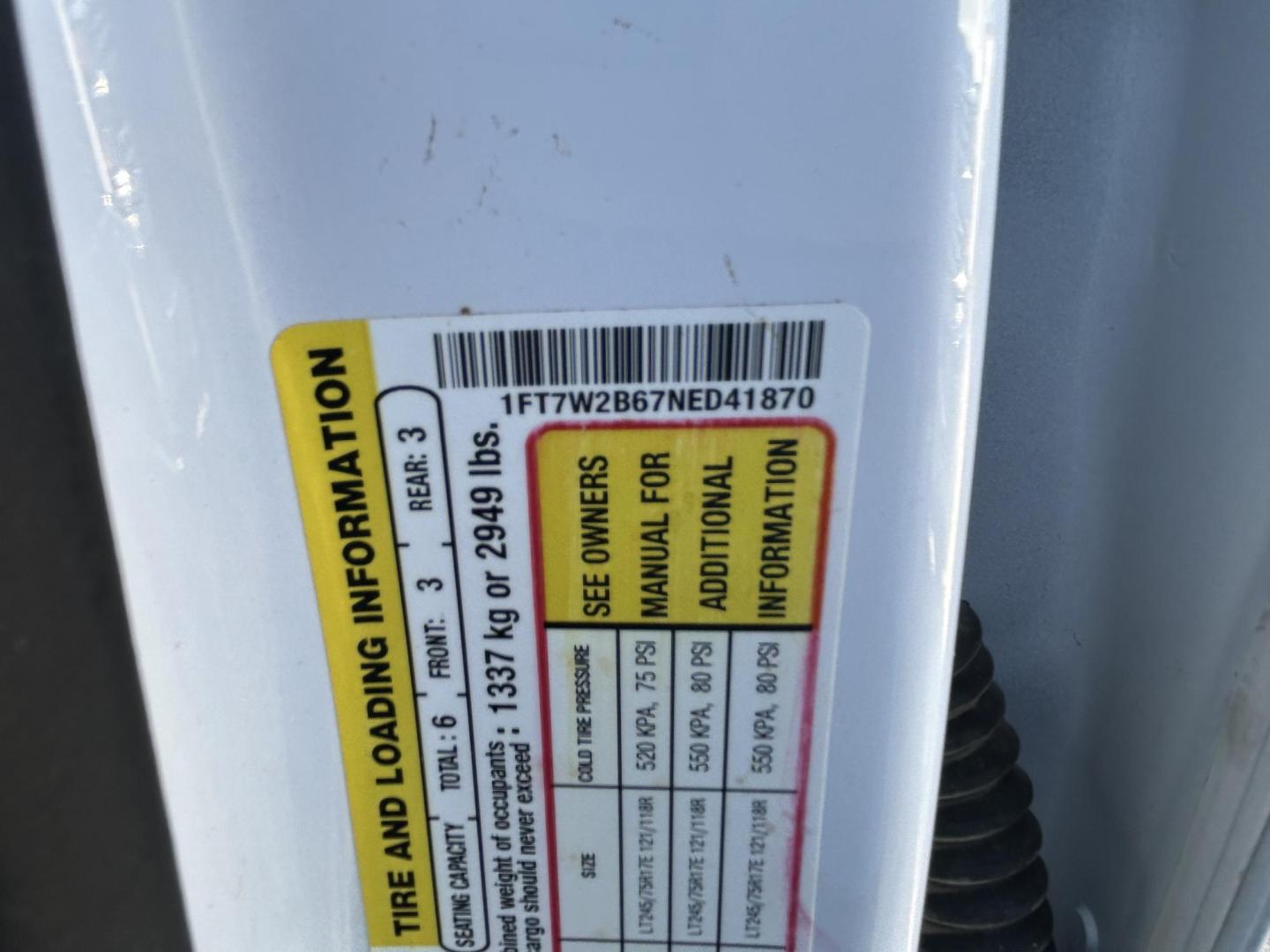 2022 White Ford F-250 SD XL Crew Cab 4WD (1FT7W2B67NE) with an 6.2L V8 OHV 16V engine, 6A transmission, located at 1687 Business 35 S, New Braunfels, TX, 78130, (830) 625-7159, 29.655487, -98.051491 - Photo#14