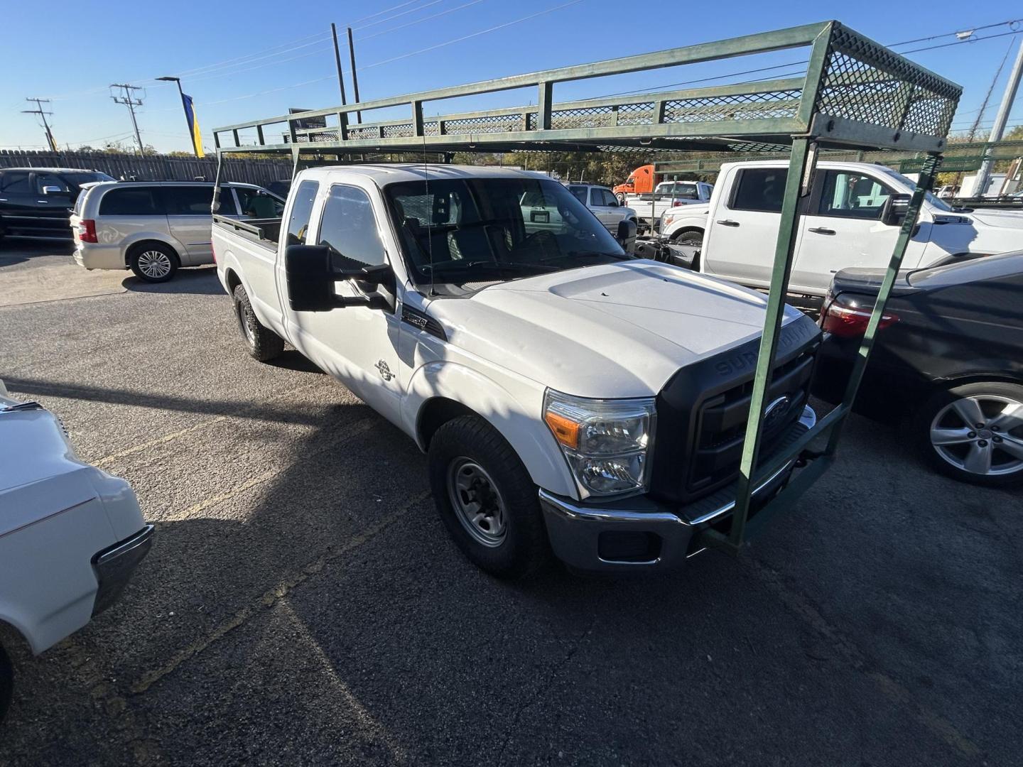 2014 White Ford F-250 SD XL SuperCab 2WD (1FT7X2AT0EE) with an 6.7L V8 OHV 16V DIESEL engine, 6-Speed Automatic transmission, located at 1687 Business 35 S, New Braunfels, TX, 78130, (830) 625-7159, 29.655487, -98.051491 - Photo#1