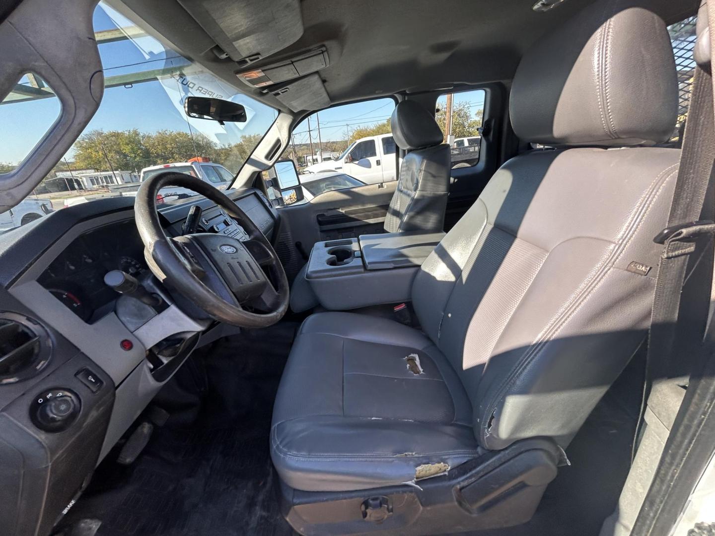 2014 Ford F-250 SD XL SuperCab 2WD (1FT7X2AT2EE) with an 6.7L V8 OHV 16V DIESEL engine, 6-Speed Automatic transmission, located at 1687 Business 35 S, New Braunfels, TX, 78130, (830) 625-7159, 29.655487, -98.051491 - Photo#9