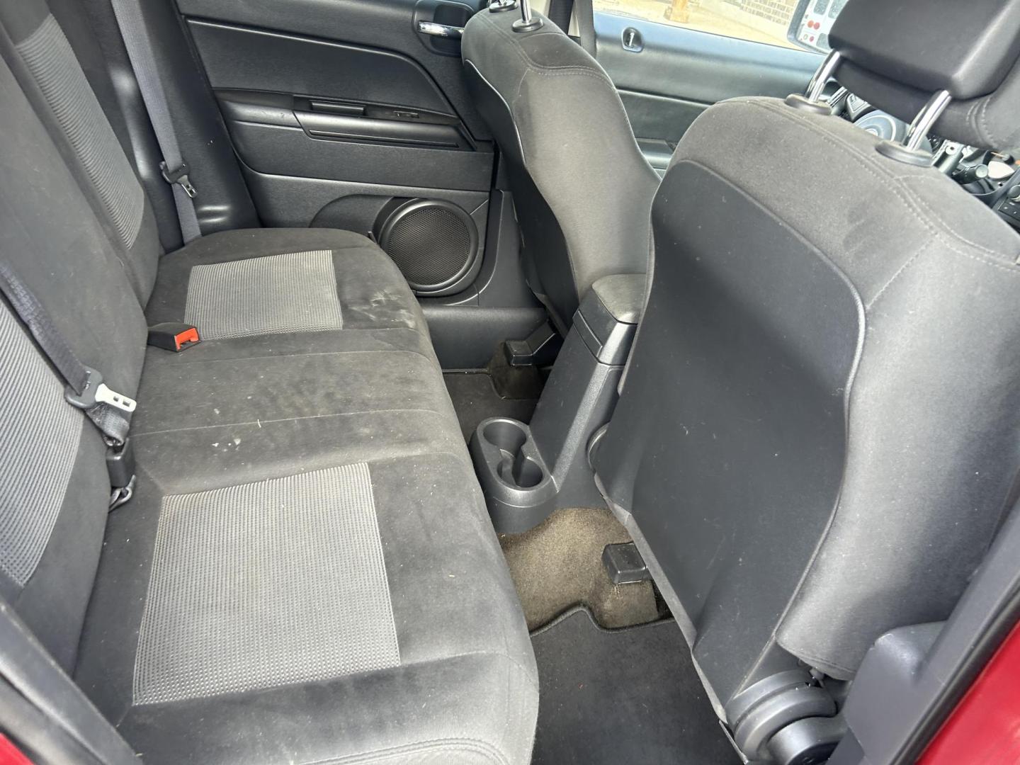 2015 Red Jeep Patriot Sport 2WD (1C4NJPBA3FD) with an 2.0L L4 DOHC 16V engine, located at 1687 Business 35 S, New Braunfels, TX, 78130, (830) 625-7159, 29.655487, -98.051491 - Photo#4