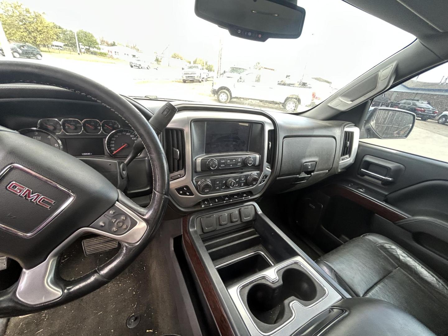 2018 Black GMC Sierra 1500 SLT Crew Cab Short Box 2WD (3GTP1NEC8JG) with an 5.3L V8 OHV 16V engine, 6A transmission, located at 1687 Business 35 S, New Braunfels, TX, 78130, (830) 625-7159, 29.655487, -98.051491 - Photo#12
