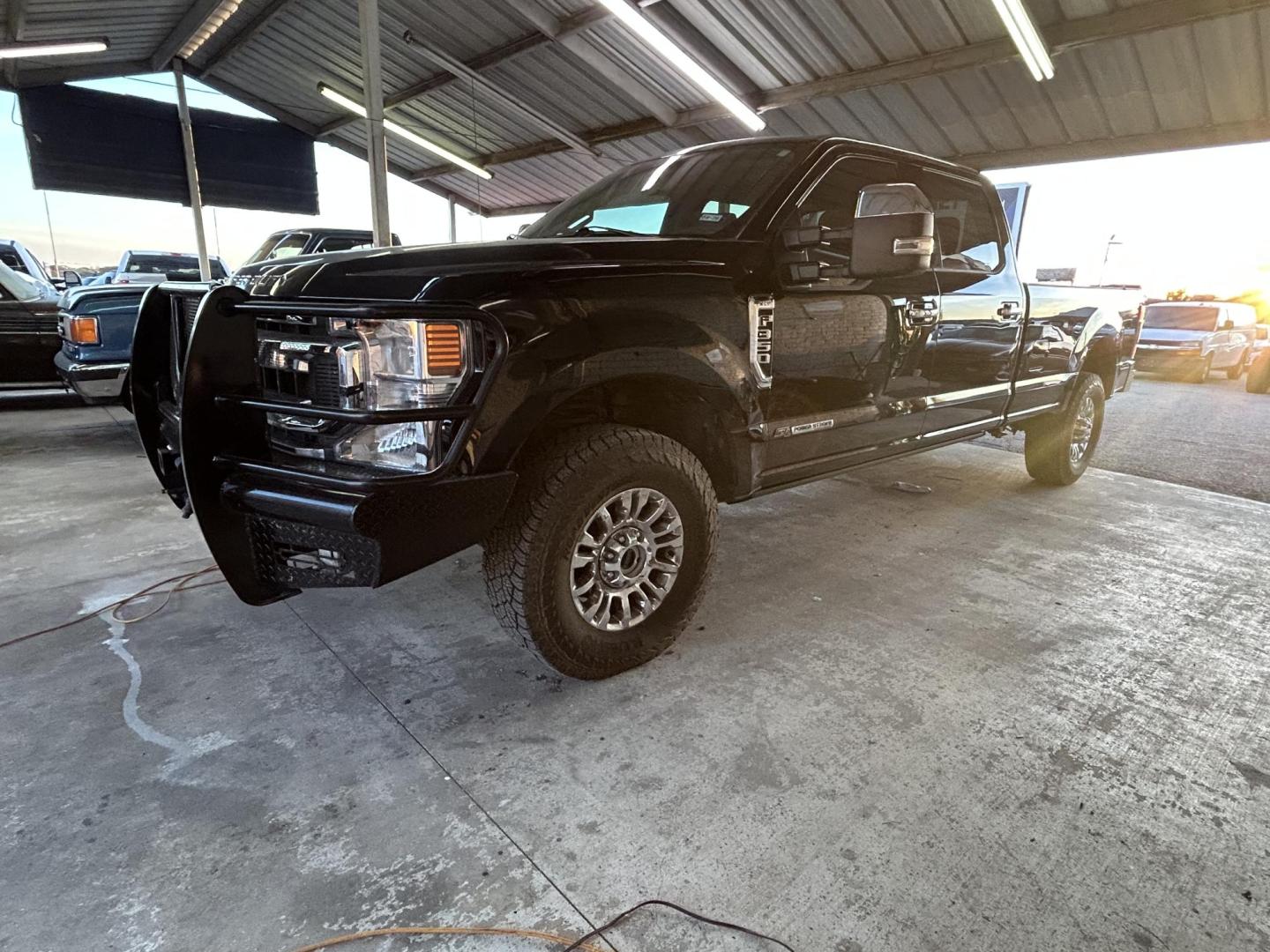 2021 Ford F-350 SD XLT Crew Cab Long Bed 4WD (1FT8W3BT6ME) with an 6.7L V8 OHV 16V DIESEL engine, 6A transmission, located at 1687 Business 35 S, New Braunfels, TX, 78130, (830) 625-7159, 29.655487, -98.051491 - Photo#0