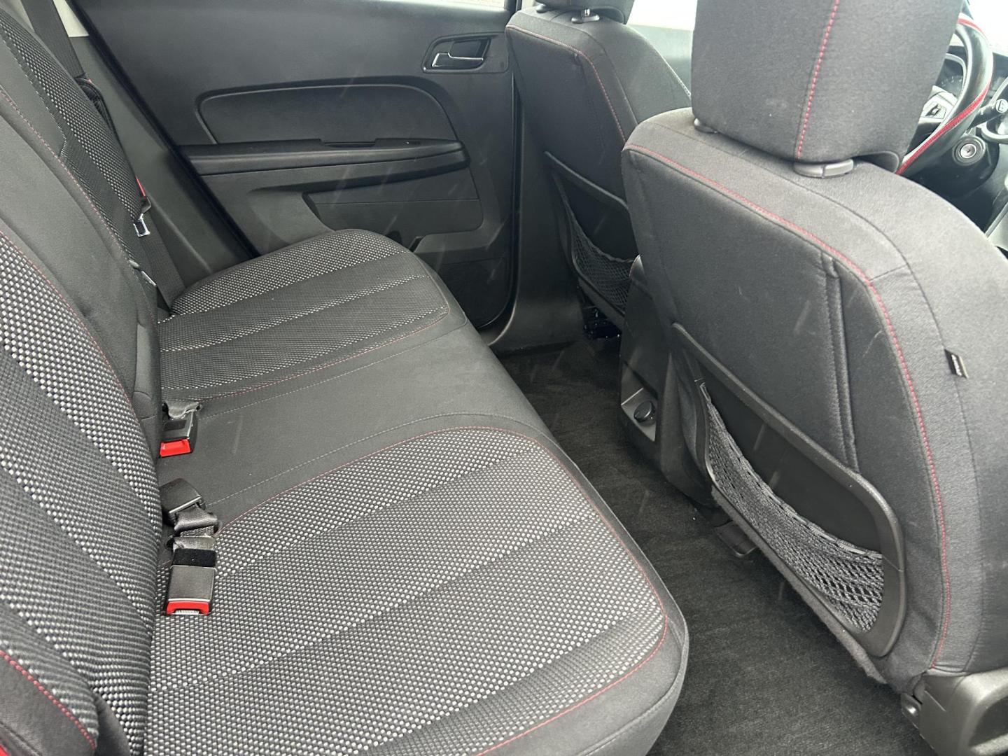 2015 Black Chevrolet Equinox 1LT 2WD (2GNALBEKXF6) with an 2.4L L4 DOHC 16V FFV engine, 6-Speed Automatic transmission, located at 1687 Business 35 S, New Braunfels, TX, 78130, (830) 625-7159, 29.655487, -98.051491 - Photo#3