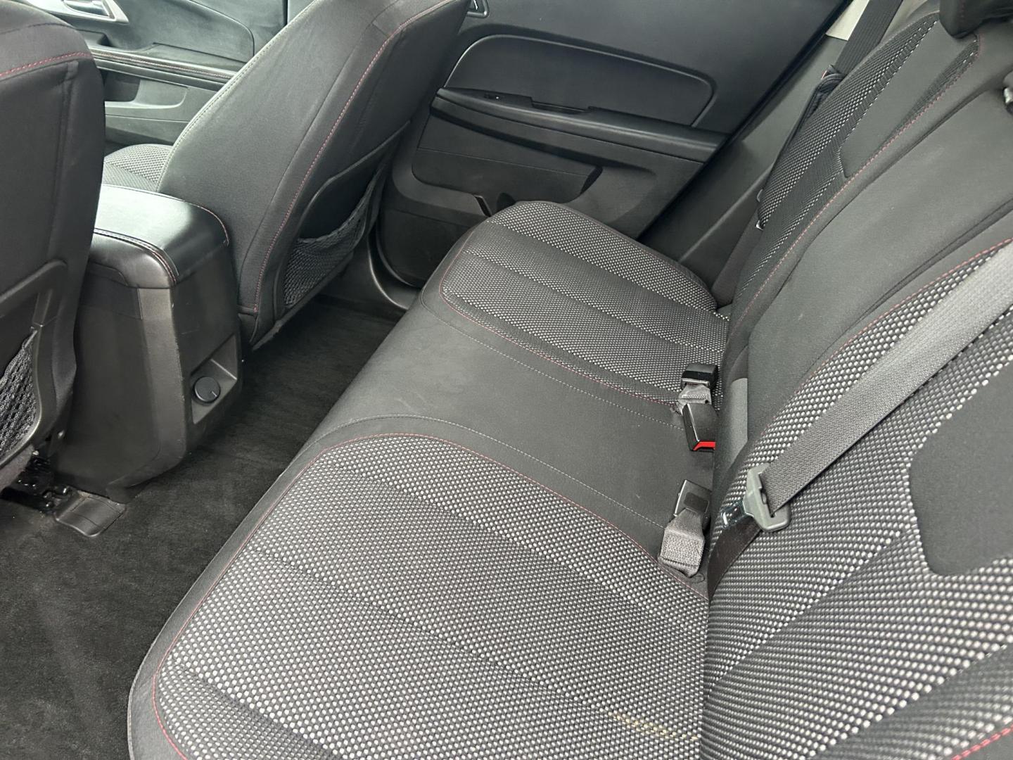 2015 Black Chevrolet Equinox 1LT 2WD (2GNALBEKXF6) with an 2.4L L4 DOHC 16V FFV engine, 6-Speed Automatic transmission, located at 1687 Business 35 S, New Braunfels, TX, 78130, (830) 625-7159, 29.655487, -98.051491 - Photo#6