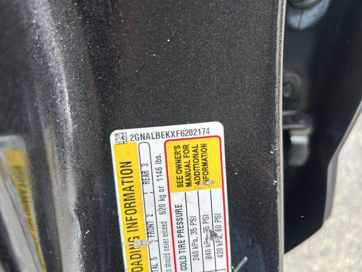 2015 Black Chevrolet Equinox 1LT 2WD (2GNALBEKXF6) with an 2.4L L4 DOHC 16V FFV engine, 6-Speed Automatic transmission, located at 1687 Business 35 S, New Braunfels, TX, 78130, (830) 625-7159, 29.655487, -98.051491 - Photo#12