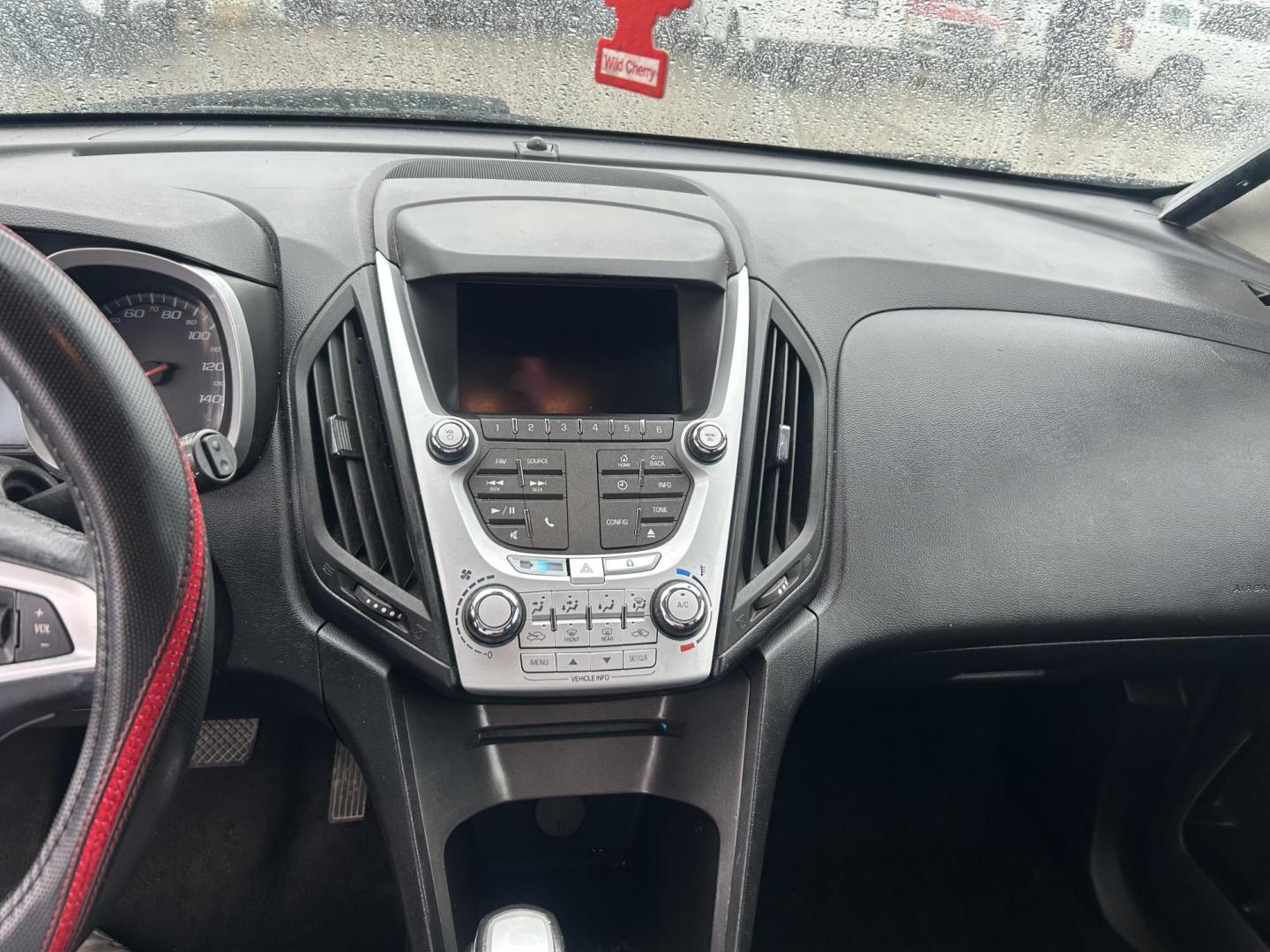 2015 Black Chevrolet Equinox 1LT 2WD (2GNALBEKXF6) with an 2.4L L4 DOHC 16V FFV engine, 6-Speed Automatic transmission, located at 1687 Business 35 S, New Braunfels, TX, 78130, (830) 625-7159, 29.655487, -98.051491 - Photo#11