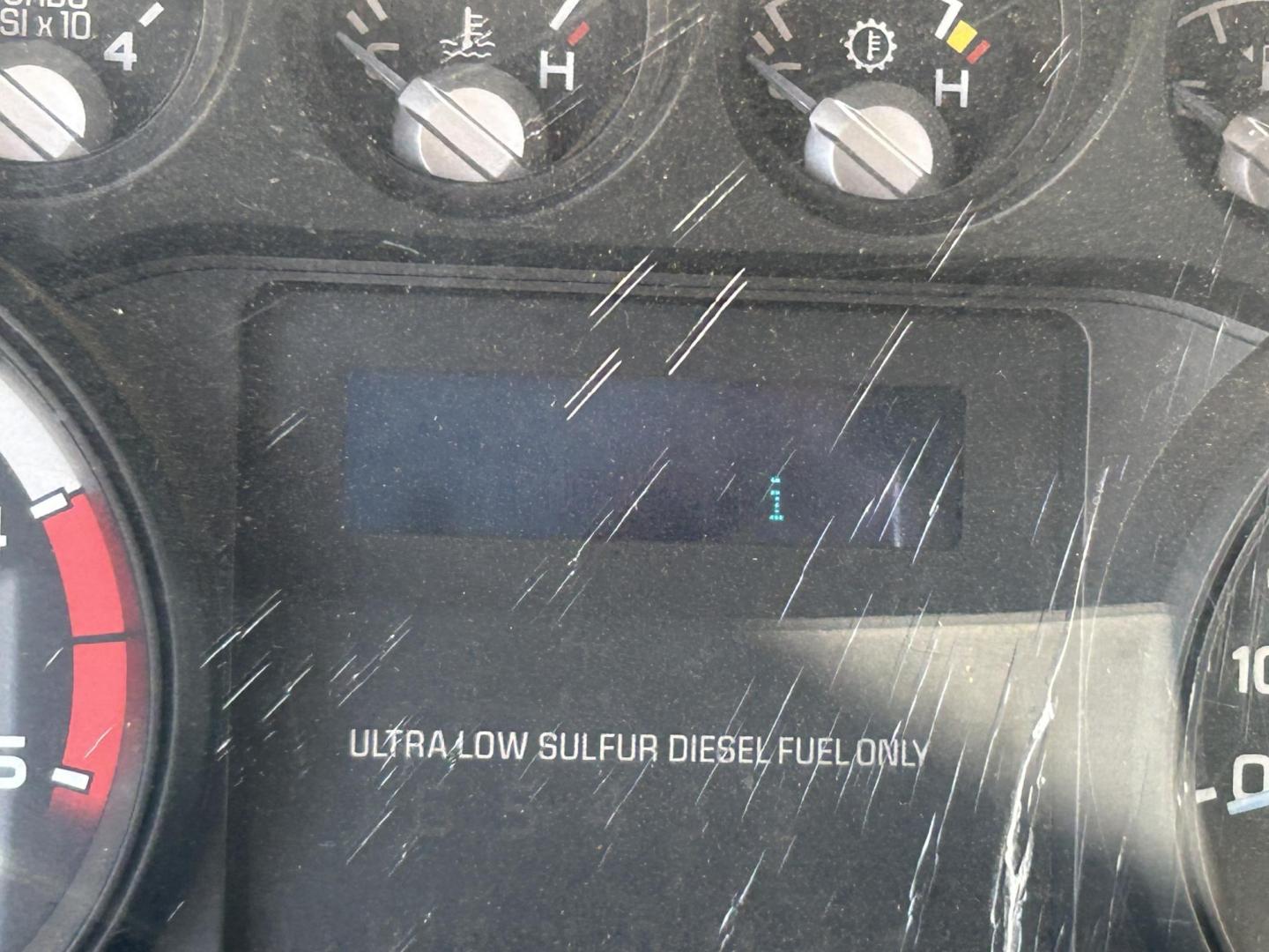 2012 White Ford F-550 Crew Cab DRW 4WD (1FD0W5HT4CE) with an 6.7L V8 OHV 16V DIESEL engine, located at 1687 Business 35 S, New Braunfels, TX, 78130, (830) 625-7159, 29.655487, -98.051491 - Photo#8