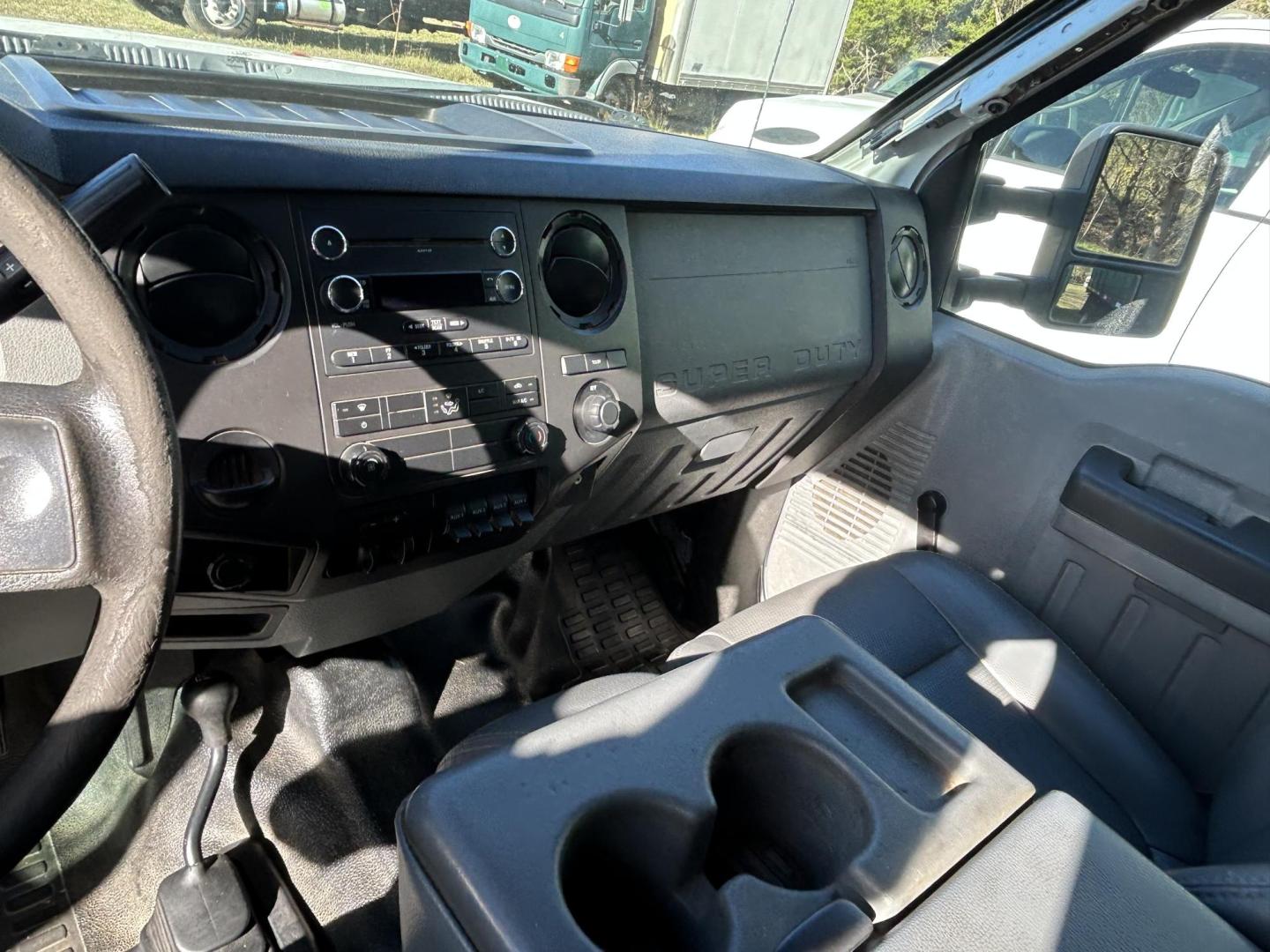 2012 White Ford F-550 Crew Cab DRW 4WD (1FD0W5HT4CE) with an 6.7L V8 OHV 16V DIESEL engine, located at 1687 Business 35 S, New Braunfels, TX, 78130, (830) 625-7159, 29.655487, -98.051491 - Photo#9