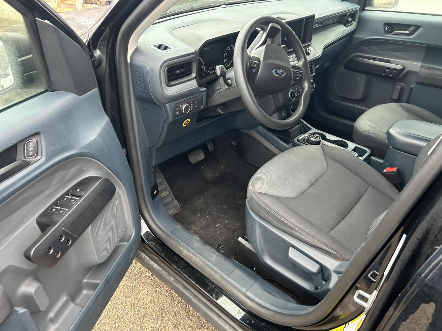 2022 Black Ford Maverick XL (3FTTW8E34NR) with an 2.5L L4 DOHC 16V engine, CVT transmission, located at 1687 Business 35 S, New Braunfels, TX, 78130, (830) 625-7159, 29.655487, -98.051491 - Photo#4
