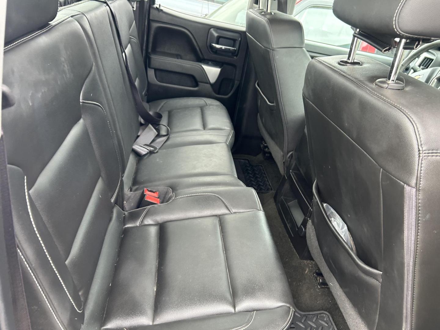 2016 White Chevrolet Silverado 1500 LT Double Cab 4WD (1GCVKREC4GZ) with an 5.3L V8 OHV 16V engine, 6A transmission, located at 1687 Business 35 S, New Braunfels, TX, 78130, (830) 625-7159, 29.655487, -98.051491 - Photo#6