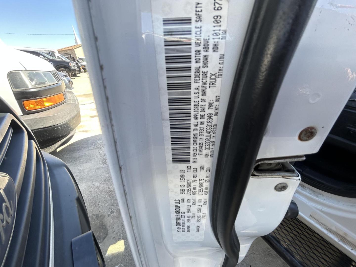 2012 White Dodge Ram 3500 Laramie Crew Cab LWB 4WD DRW (3C63DRJL4CG) with an 6.7L L6 OHV 24V TURBO DIESEL engine, 6-Speed Automatic transmission, located at 1687 Business 35 S, New Braunfels, TX, 78130, (830) 625-7159, 29.655487, -98.051491 - Photo#14