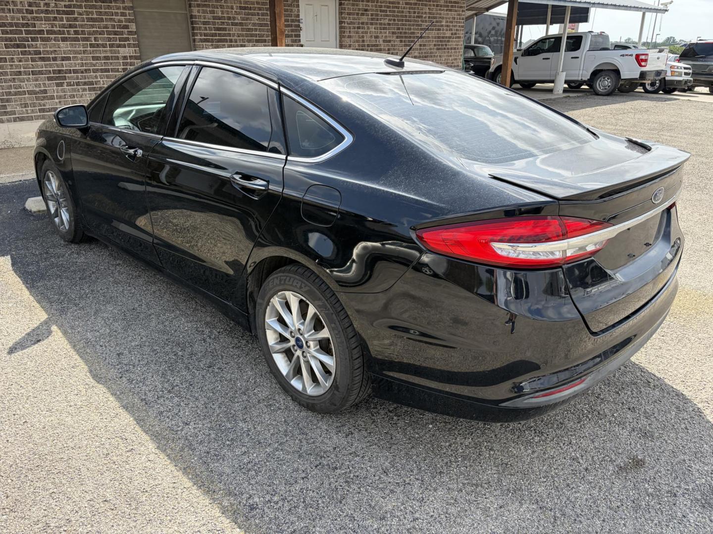 2018 Black Ford Fusion Energi SE (3FA6P0PU9JR) with an 2.0L L4 DOHC 16V HYBRID engine, CVT transmission, located at 1687 Business 35 S, New Braunfels, TX, 78130, (830) 625-7159, 29.655487, -98.051491 - Photo#7