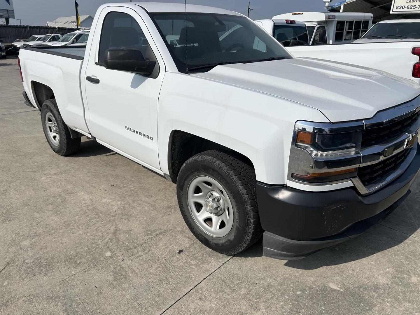 2017 White Chevrolet Silverado 1500 Work Truck 2WD (1GCNCNEHXHZ) with an 4.3L V6 engine, 6A transmission, located at 1687 Business 35 S, New Braunfels, TX, 78130, (830) 625-7159, 29.655487, -98.051491 - Photo#1
