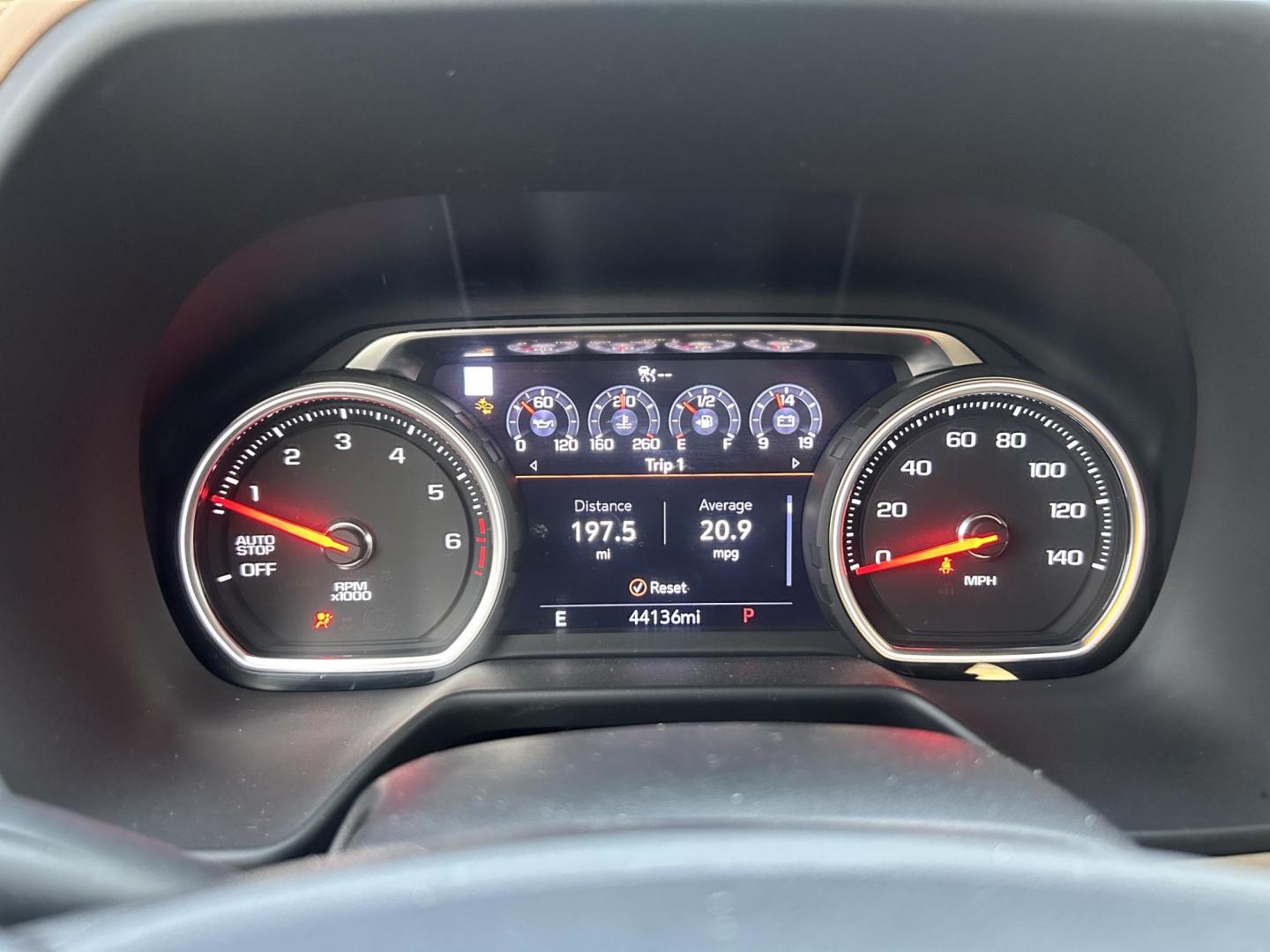 2021 White Chevrolet Tahoe Premier (1GNSCSKD6MR) with an 5.3L V8 OHV 16V engine, 10A transmission, located at 1687 Business 35 S, New Braunfels, TX, 78130, (830) 625-7159, 29.655487, -98.051491 - Photo#15