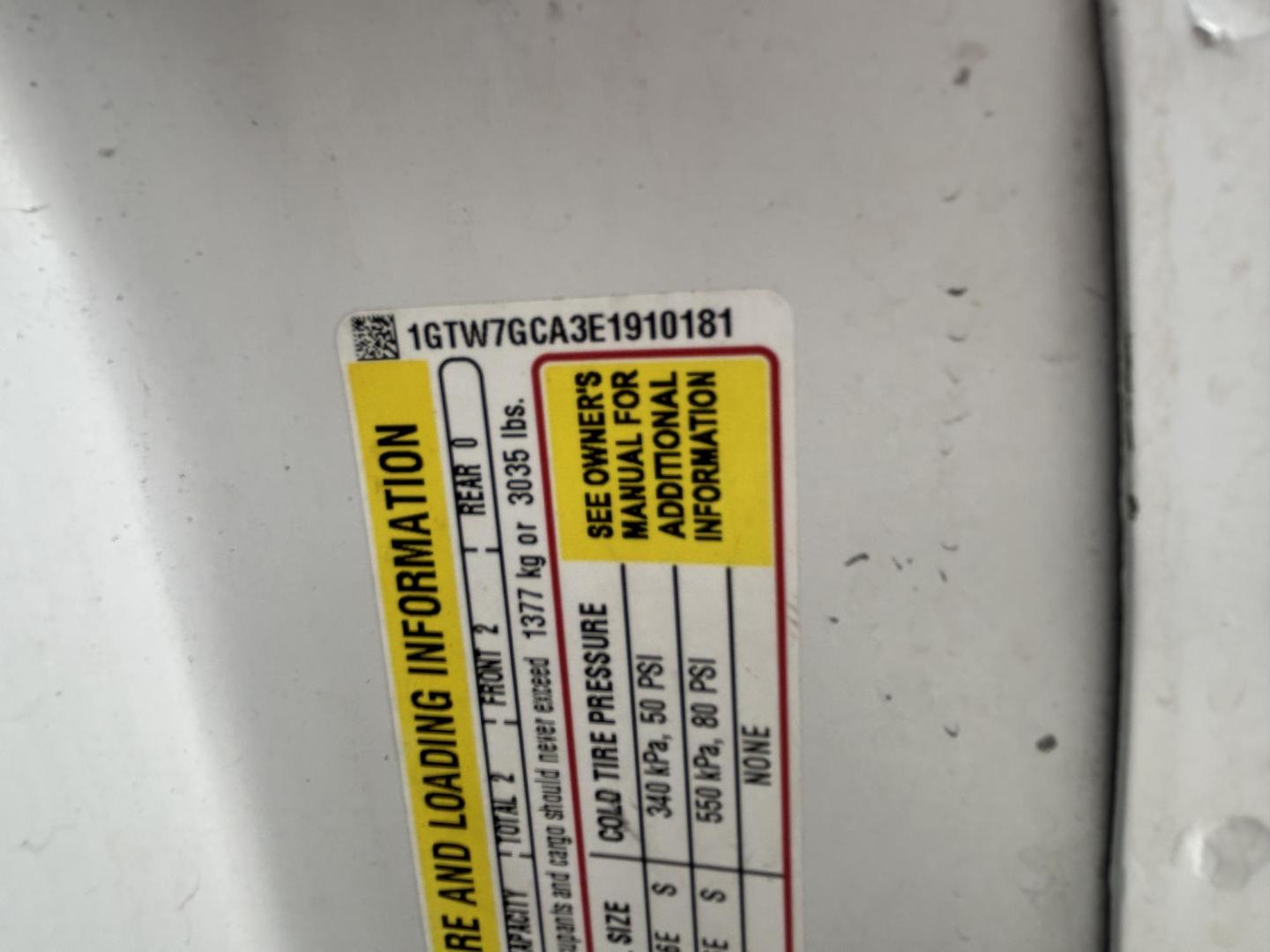 2014 White GMC Savana G2500 Extended Cargo CAMPER CONVERSION (1GTW7GCA3E1) with an 4.8L V8 OHV 16V FFV engine, 6-Speed Automatic transmission, located at 1687 Business 35 S, New Braunfels, TX, 78130, (830) 625-7159, 29.655487, -98.051491 - Photo#17