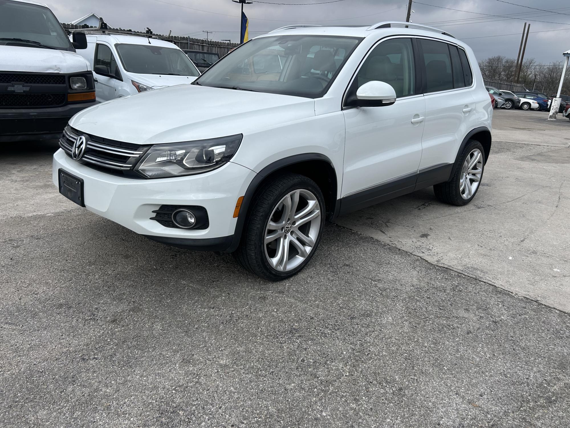 photo of 2016 Volkswagen Tiguan SE