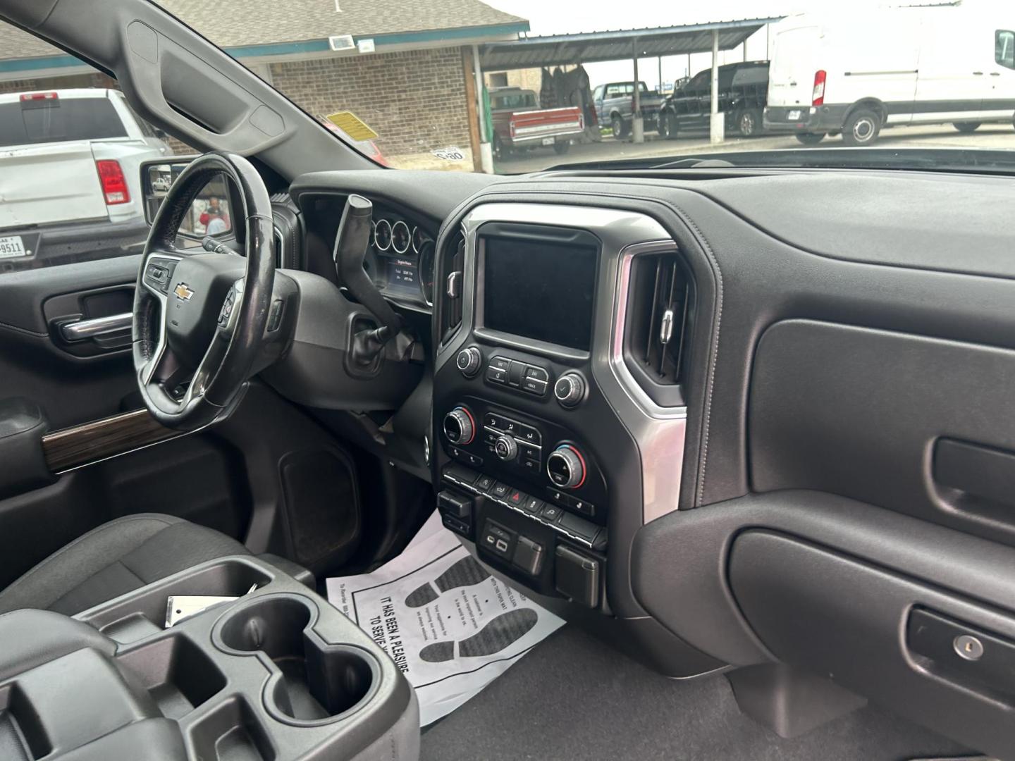 2020 Gray Chevrolet Silverado 1500 LT Crew Cab 2WD (3GCPWCED6LG) with an 5.3L V8 OHV 16V engine, 6A transmission, located at 1687 Business 35 S, New Braunfels, TX, 78130, (830) 625-7159, 29.655487, -98.051491 - Photo#3