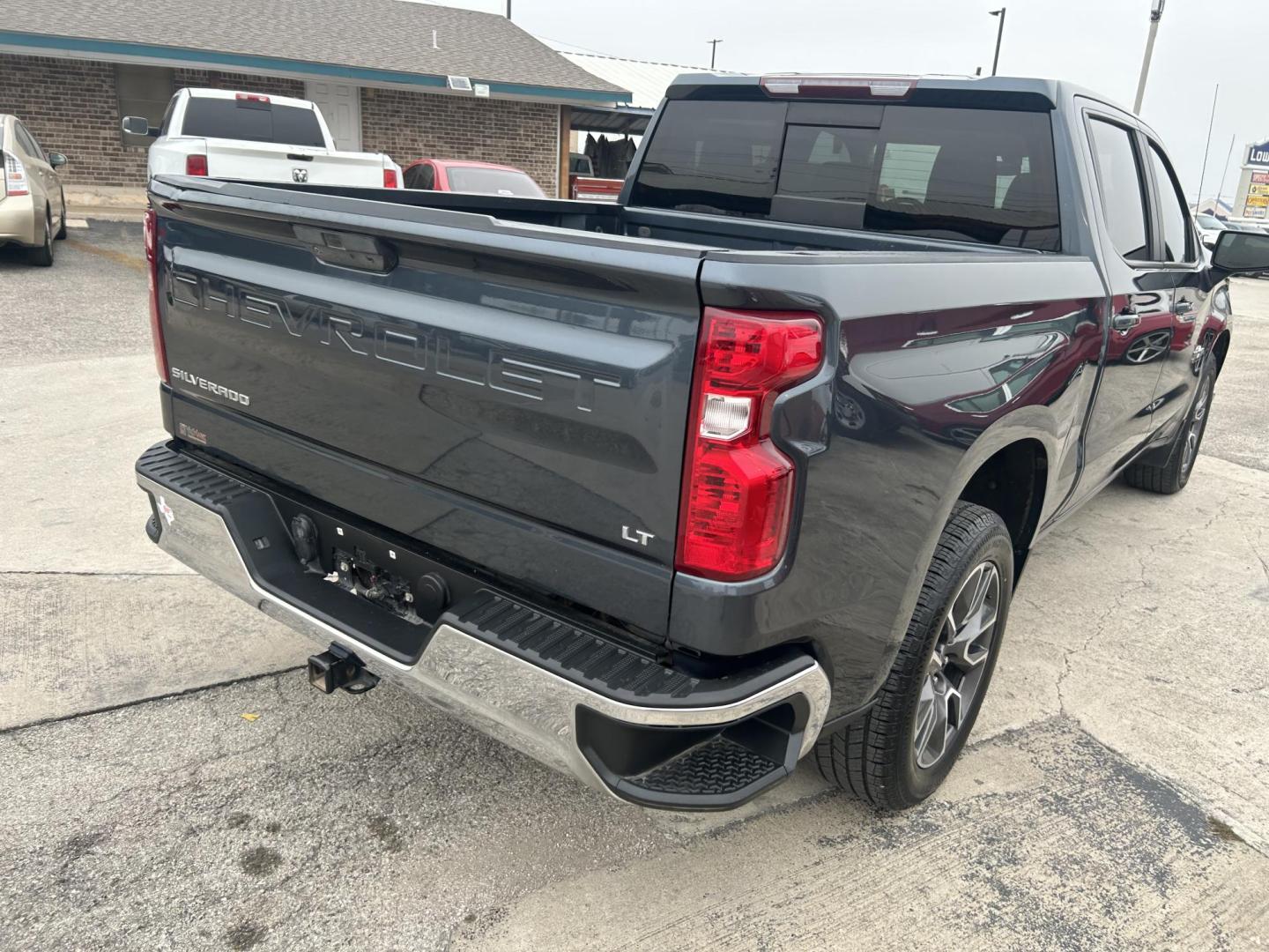 2020 Gray Chevrolet Silverado 1500 LT Crew Cab 2WD (3GCPWCED6LG) with an 5.3L V8 OHV 16V engine, 6A transmission, located at 1687 Business 35 S, New Braunfels, TX, 78130, (830) 625-7159, 29.655487, -98.051491 - Photo#6