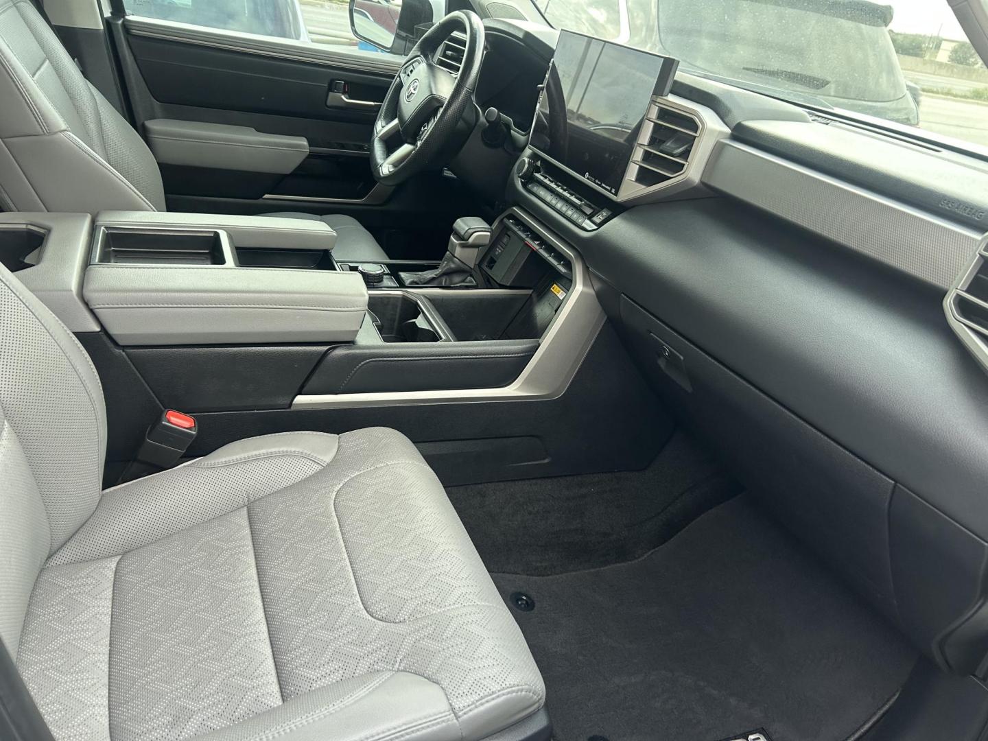 2024 White Toyota Tundra Limited CrewMax 4WD Hybrid (5TFJC5DB3RX) with an 3.4L V6 DOHC 24V HYBRID engine, 6A transmission, located at 1687 Business 35 S, New Braunfels, TX, 78130, (830) 625-7159, 29.655487, -98.051491 - Photo#5