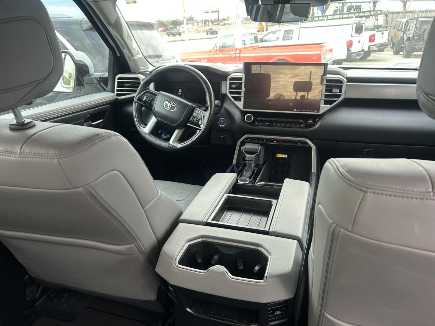 2024 White Toyota Tundra Limited CrewMax 4WD Hybrid (5TFJC5DB3RX) with an 3.4L V6 DOHC 24V HYBRID engine, 6A transmission, located at 1687 Business 35 S, New Braunfels, TX, 78130, (830) 625-7159, 29.655487, -98.051491 - Photo#8