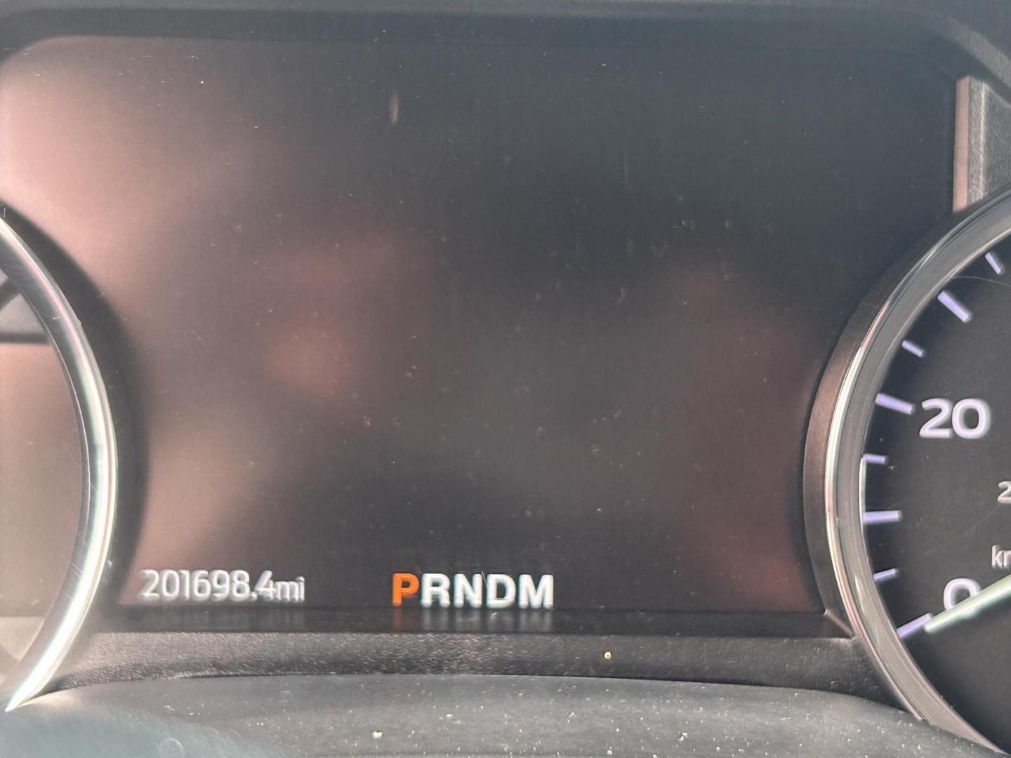 2022 White Ford F-350 SD Larait Crew Cab Long Bed DRW 4WD (1FT8W3DT9NE) with an 6.7L V8 OHV 16V DIESEL engine, 6A transmission, located at 1687 Business 35 S, New Braunfels, TX, 78130, (830) 625-7159, 29.655487, -98.051491 - Photo#11