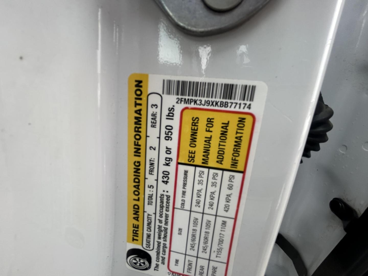 2019 White Ford Edge SEL FWD (2FMPK3J9XKB) with an 2.0L L4 DOHC 16V engine, 6A transmission, located at 1687 Business 35 S, New Braunfels, TX, 78130, (830) 625-7159, 29.655487, -98.051491 - Photo#13