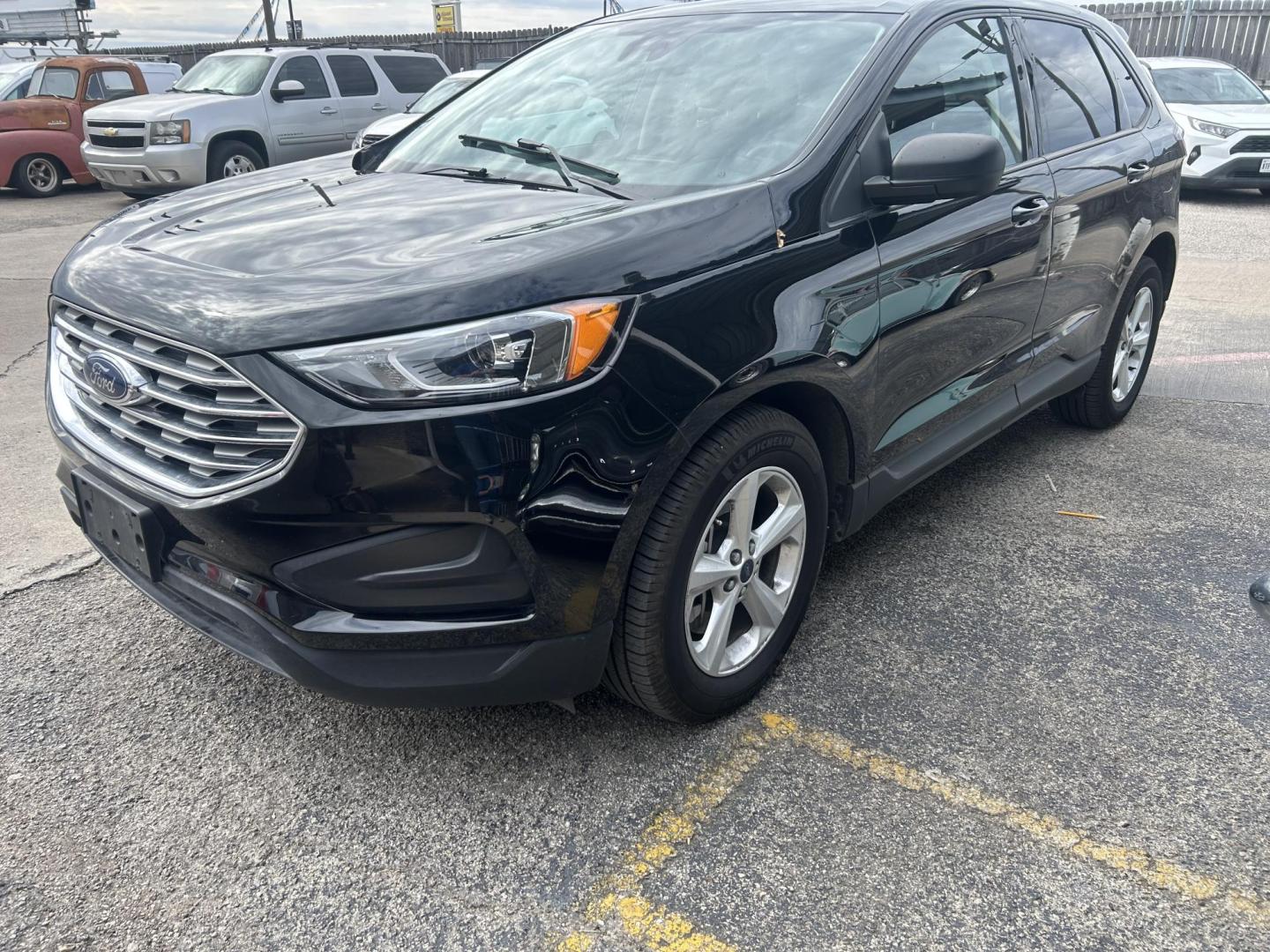 2021 Black Ford Edge SE AWD (2FMPK4G94MB) with an 2.0L L4 DOHC 16V engine, 6A transmission, located at 1687 Business 35 S, New Braunfels, TX, 78130, (830) 625-7159, 29.655487, -98.051491 - Photo#0