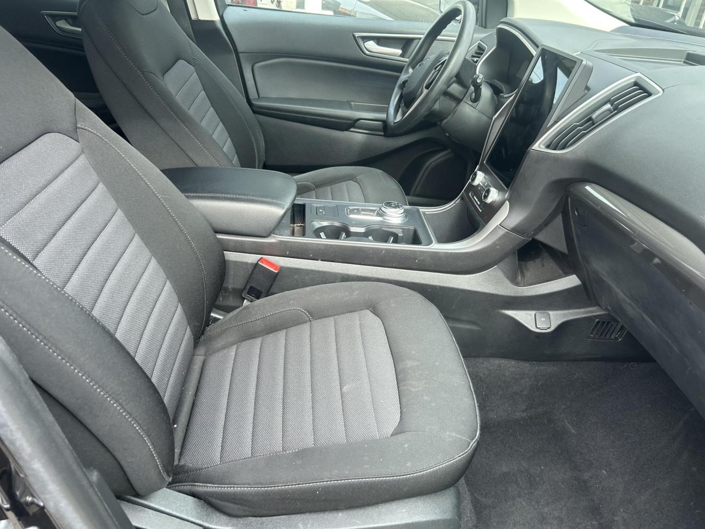 2021 Black Ford Edge SE AWD (2FMPK4G94MB) with an 2.0L L4 DOHC 16V engine, 6A transmission, located at 1687 Business 35 S, New Braunfels, TX, 78130, (830) 625-7159, 29.655487, -98.051491 - Photo#2