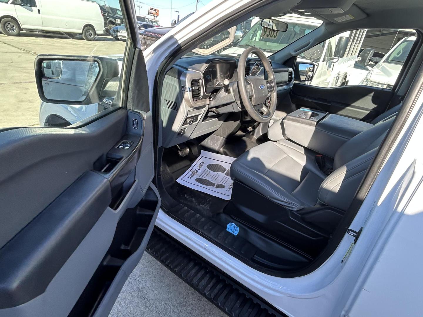2021 White Ford F-150 XL 8 FT Bed 2WD (1FTMF1CB8MK) with an 3.3L V6 DOHC 24V engine, 6A transmission, located at 1687 Business 35 S, New Braunfels, TX, 78130, (830) 625-7159, 29.655487, -98.051491 - Photo#6