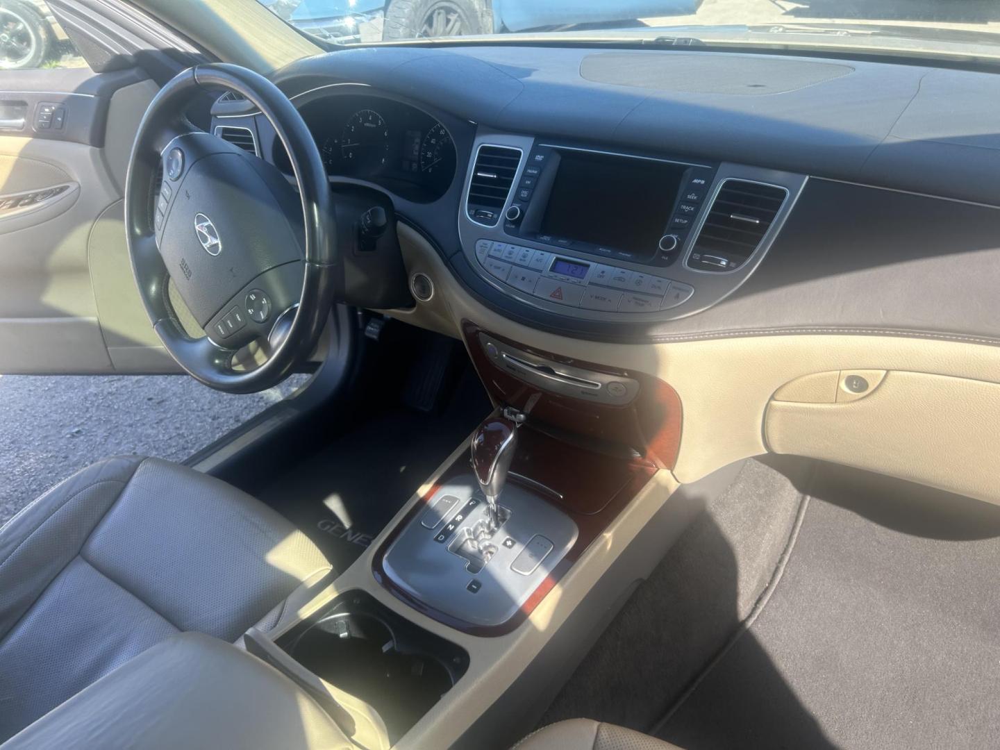 2012 Tan Hyundai Genesis 3.8L (KMHGC4DD0CU) with an 3.8L V6 DOHC 24V engine, 6-Speed Automatic transmission, located at 1687 Business 35 S, New Braunfels, TX, 78130, (830) 625-7159, 29.655487, -98.051491 - Photo#3