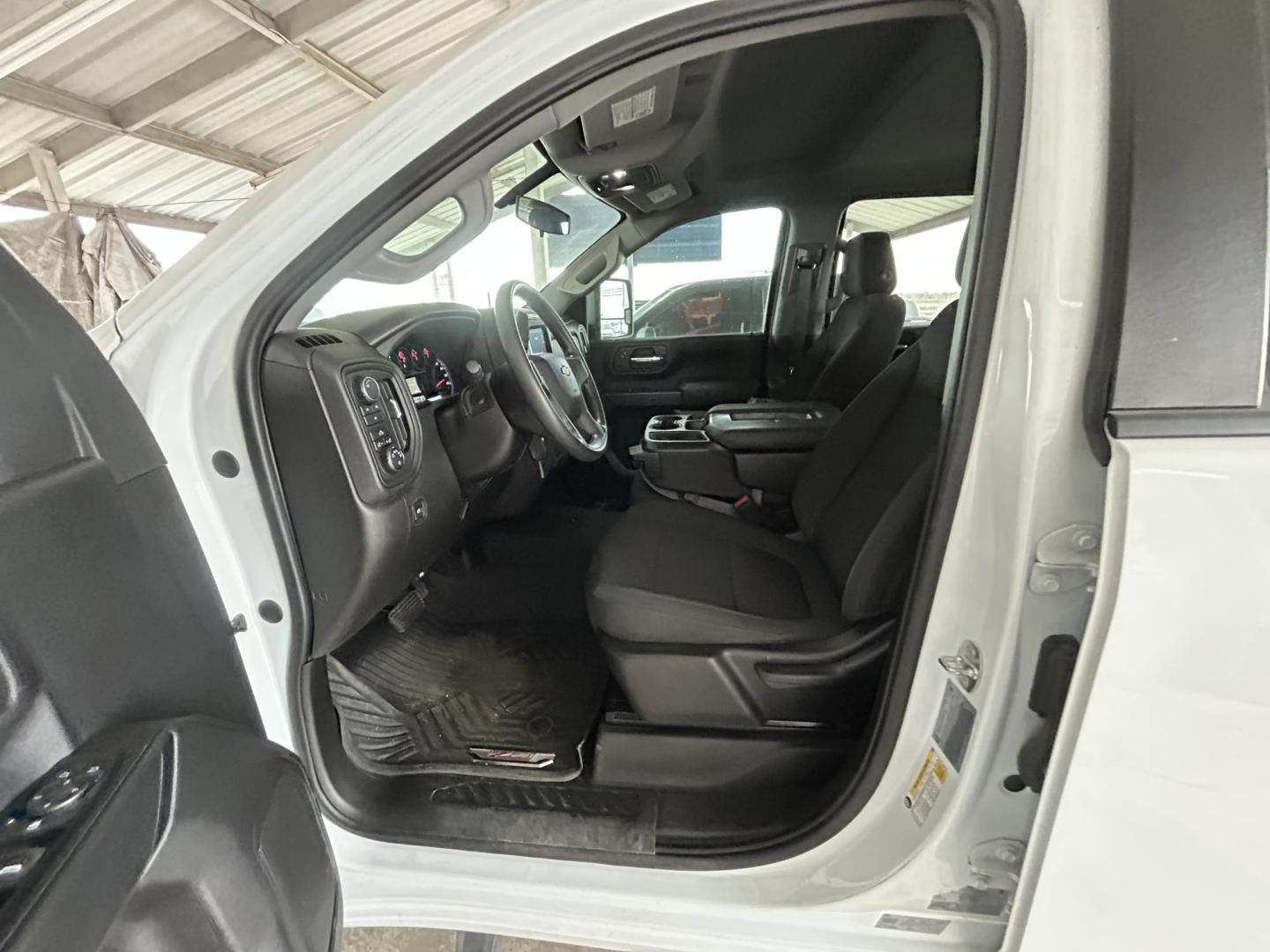 2023 White Chevrolet Silverado 2500HD Custom Crew Cab Short Box 4WD (1GC4YME79PF) with an 6.6L V8 OHV 16V engine, 6A transmission, located at 1687 Business 35 S, New Braunfels, TX, 78130, (830) 625-7159, 29.655487, -98.051491 - Photo#5