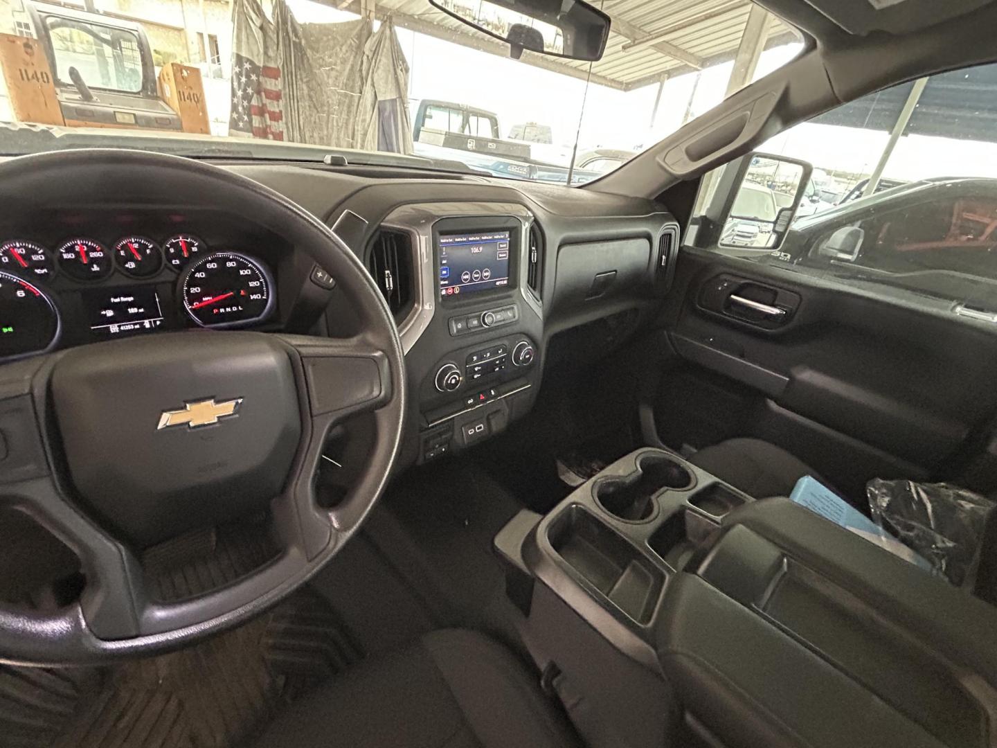 2023 White Chevrolet Silverado 2500HD Custom Crew Cab Short Box 4WD (1GC4YME79PF) with an 6.6L V8 OHV 16V engine, 6A transmission, located at 1687 Business 35 S, New Braunfels, TX, 78130, (830) 625-7159, 29.655487, -98.051491 - Photo#7