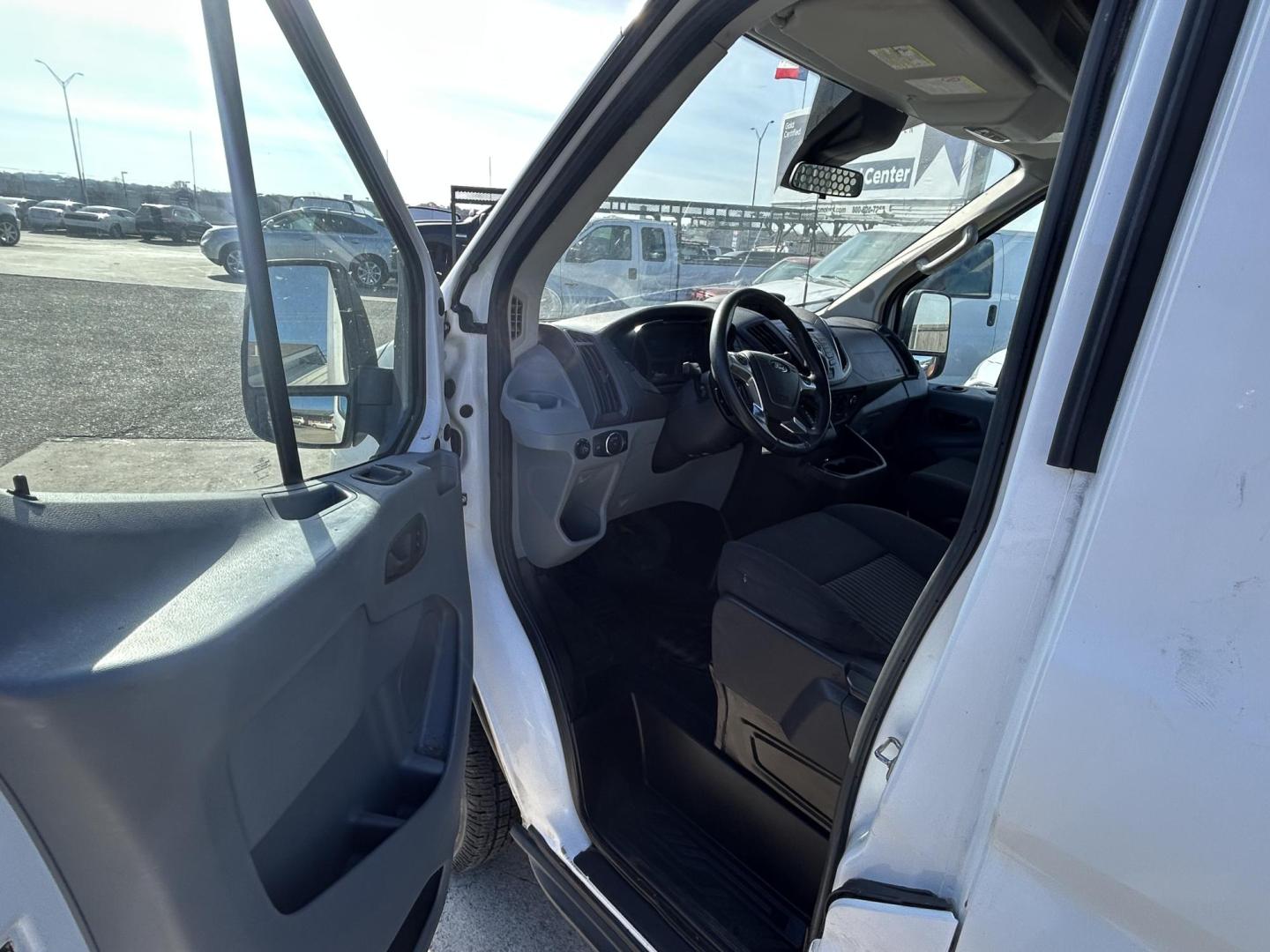 2016 White Ford Transit 250 Van Med. Roof w/Sliding Pass. 148-in. WB (1FTYR2CG0GK) with an 3.5L V6 DOHC 24V engine, 6A transmission, located at 1687 Business 35 S, New Braunfels, TX, 78130, (830) 625-7159, 29.655487, -98.051491 - Photo#8