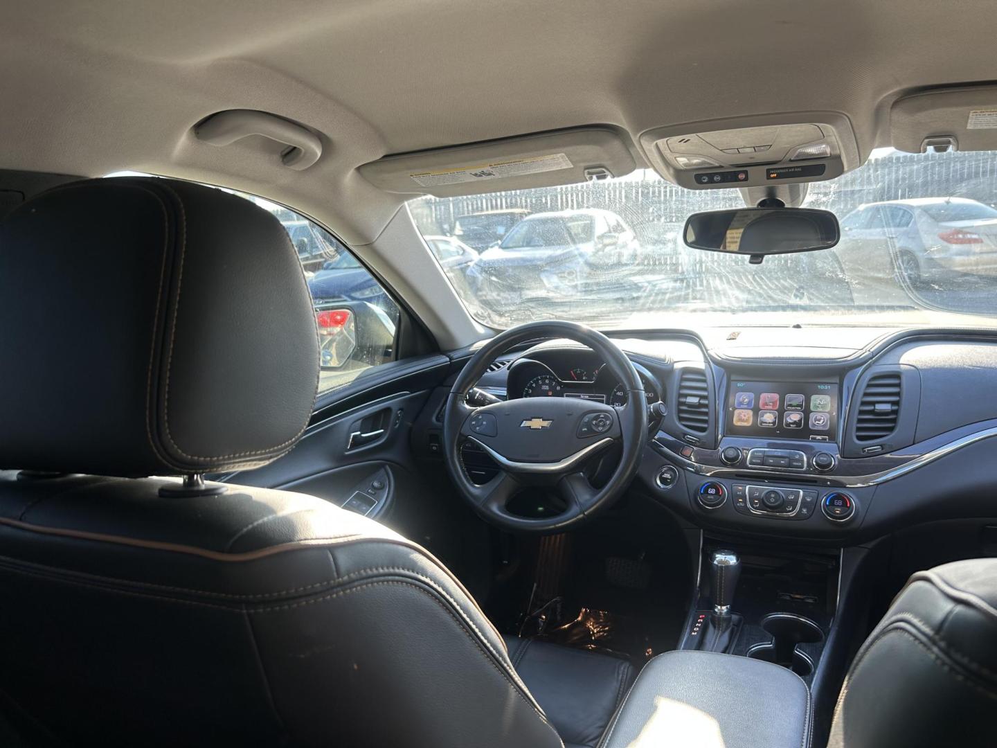 2019 White Chevrolet Impala Premier (2G1105S37K9) with an 3.6L V6 DOHC 24V engine, 6A transmission, located at 1687 Business 35 S, New Braunfels, TX, 78130, (830) 625-7159, 29.655487, -98.051491 - Photo#5