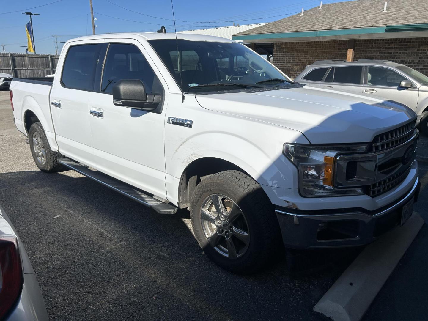 2020 White Ford F-150 XLT SuperCrew 5.5-ft. 2WD (1FTEW1CP6LK) with an 2.7L V6 DOHC 24V engine, 6A transmission, located at 1687 Business 35 S, New Braunfels, TX, 78130, (830) 625-7159, 29.655487, -98.051491 - Photo#1