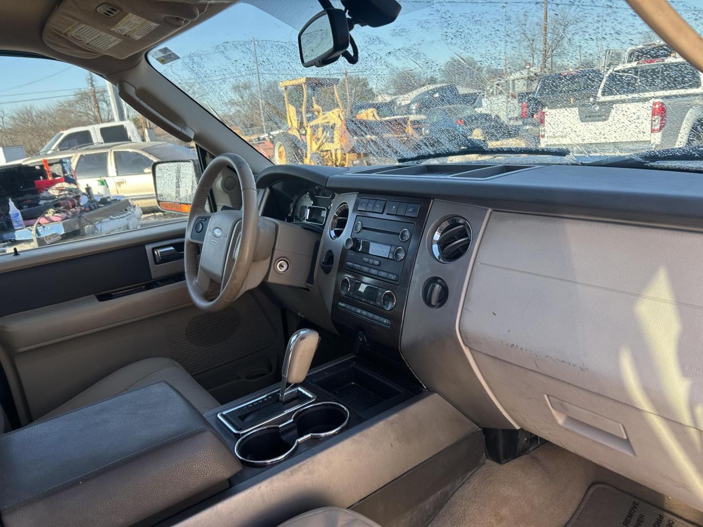 2011 Brown Ford Expedition XLT 2WD (1FMJU1H56BE) with an 5.4L V8 SOHC 16V FFV engine, 6-Speed Automatic transmission, located at 1687 Business 35 S, New Braunfels, TX, 78130, (830) 625-7159, 29.655487, -98.051491 - Photo#3