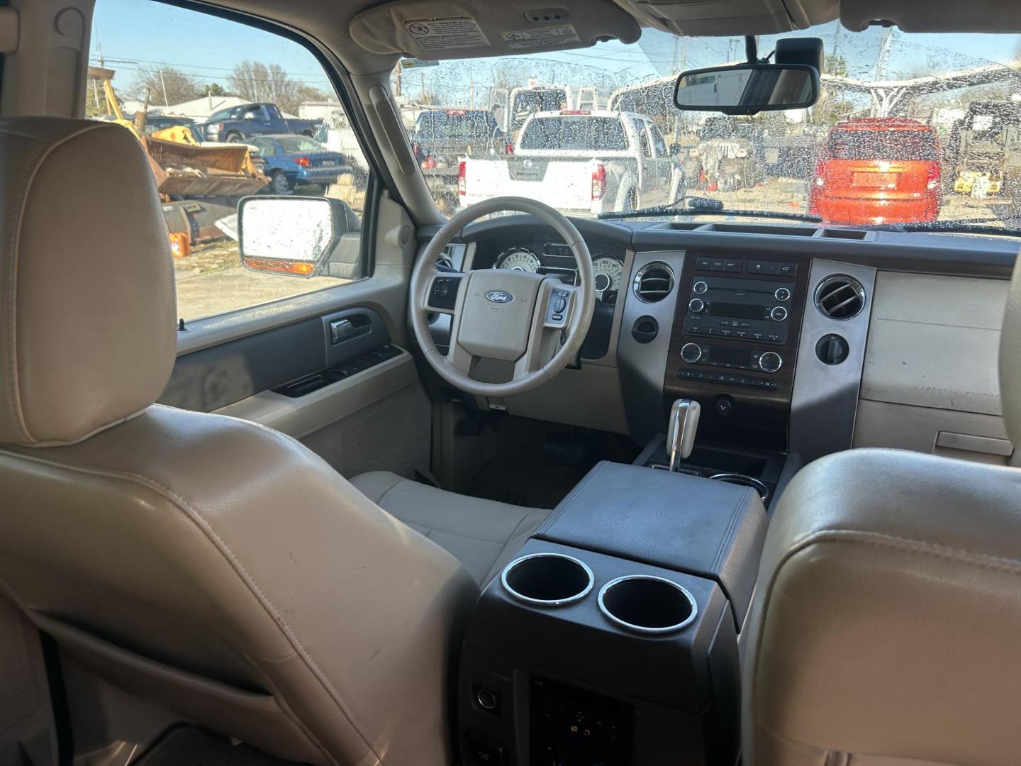 2011 Brown Ford Expedition XLT 2WD (1FMJU1H56BE) with an 5.4L V8 SOHC 16V FFV engine, 6-Speed Automatic transmission, located at 1687 Business 35 S, New Braunfels, TX, 78130, (830) 625-7159, 29.655487, -98.051491 - Photo#5
