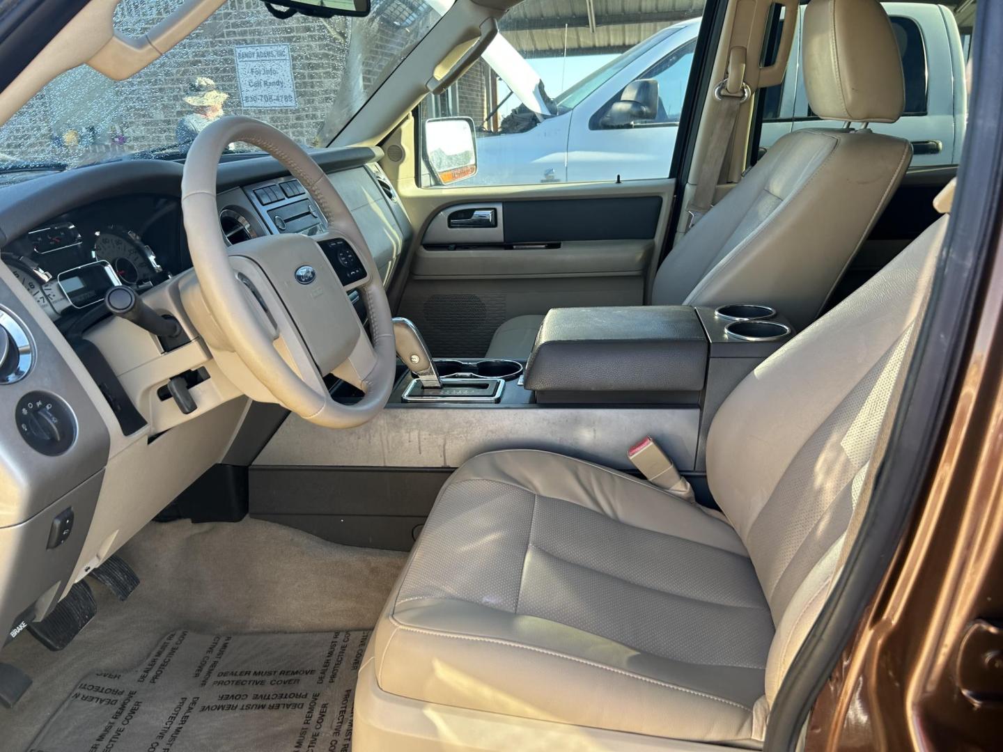 2011 Brown Ford Expedition XLT 2WD (1FMJU1H56BE) with an 5.4L V8 SOHC 16V FFV engine, 6-Speed Automatic transmission, located at 1687 Business 35 S, New Braunfels, TX, 78130, (830) 625-7159, 29.655487, -98.051491 - Photo#9