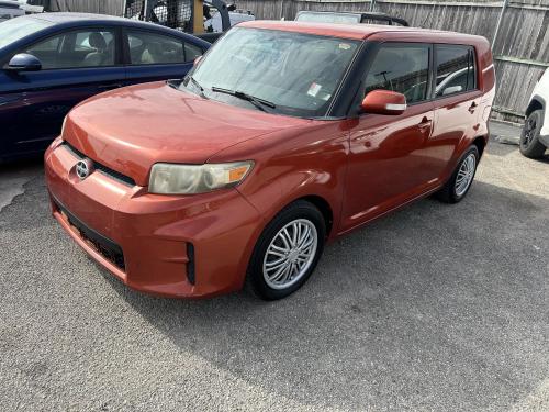2012 Scion xB 5-Door Wagon 5-Spd MT