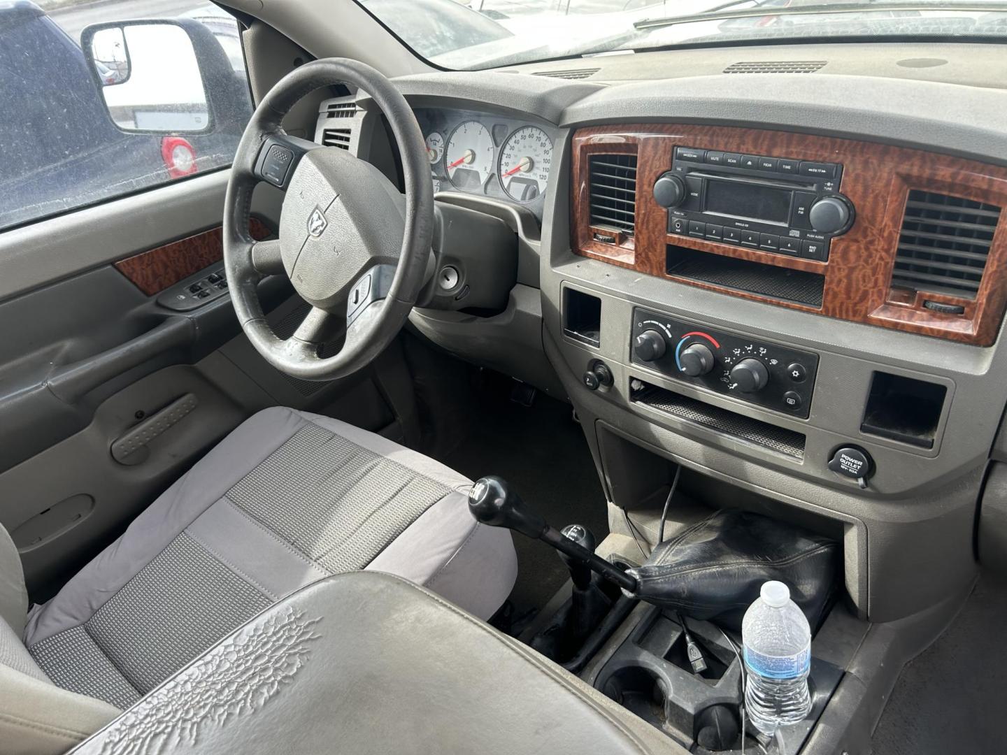 2006 White Dodge Ram 3500 Laramie Quad Cab 4WD (3D7LX38C66G) with an 5.9L L6 OHV 24V TURBO DIESEL engine, located at 1687 Business 35 S, New Braunfels, TX, 78130, (830) 625-7159, 29.655487, -98.051491 - Photo#3